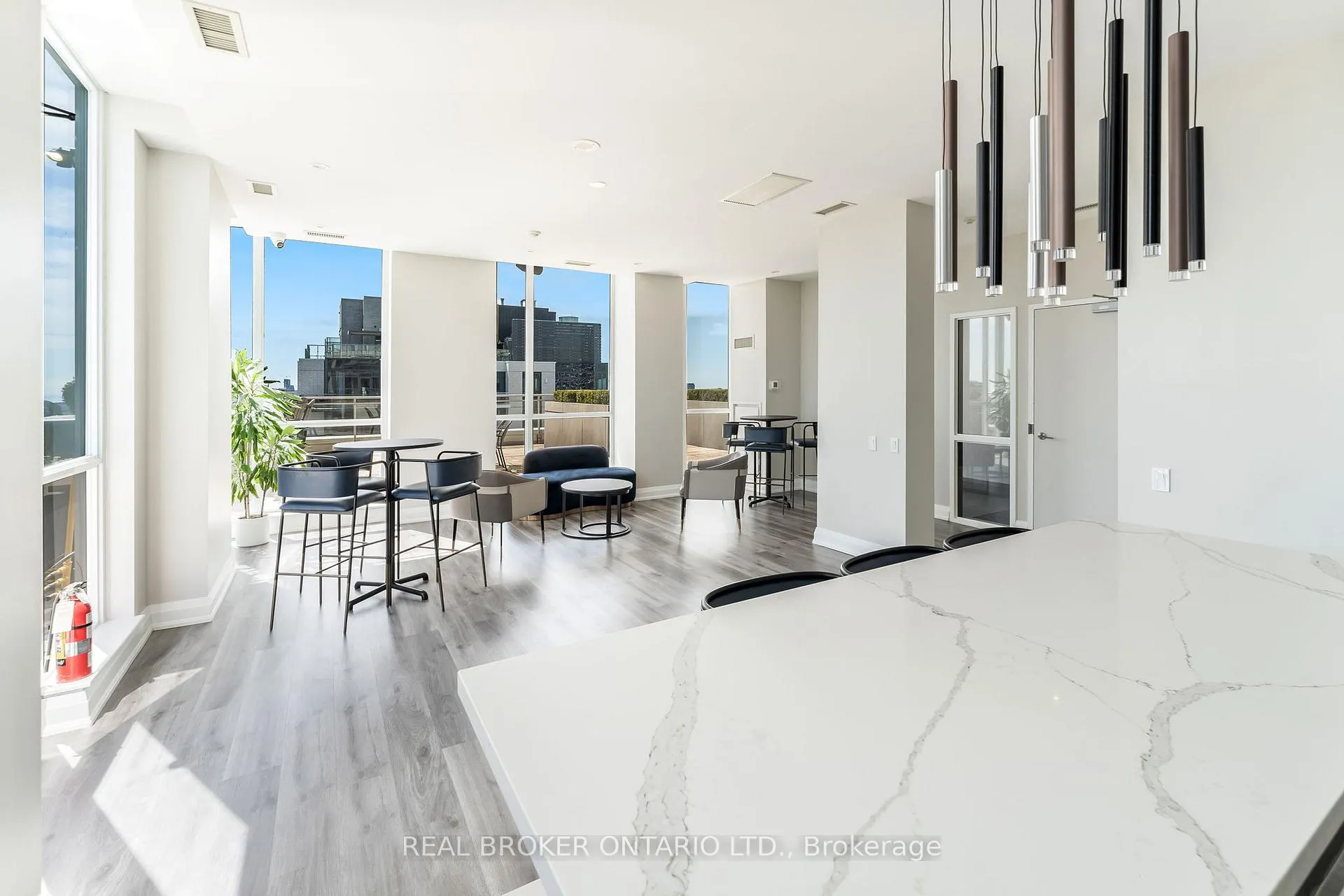 Photo 23 of Unit 1509, 83 Redpath Avenue, Toronto, Mount Pleasant West — HOMEH