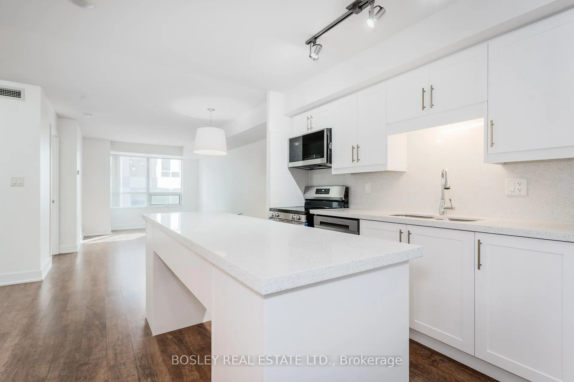 Photo 1 of Unit 311, 20 Blue Jays Way, Toronto, Waterfront Communities — HOMEH