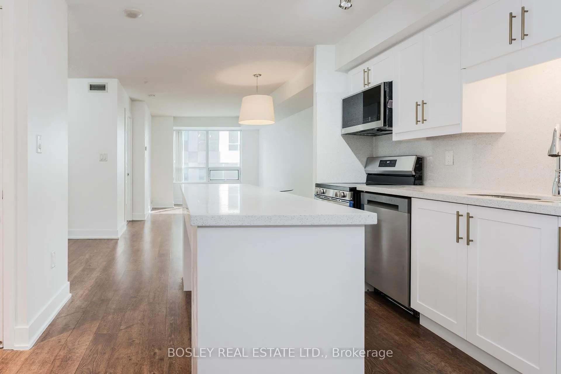 Photo 3 of Unit 311, 20 Blue Jays Way, Toronto, Waterfront Communities — HOMEH