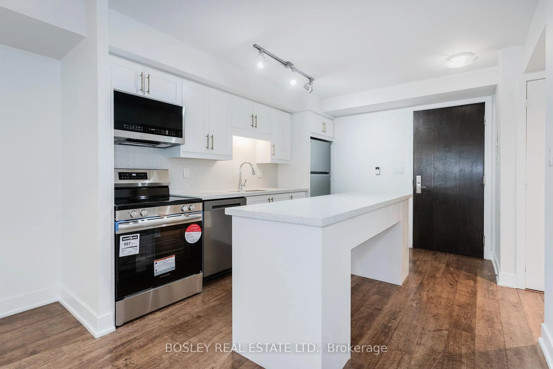 Photo 6 of Unit 311, 20 Blue Jays Way, Toronto, Waterfront Communities — HOMEH