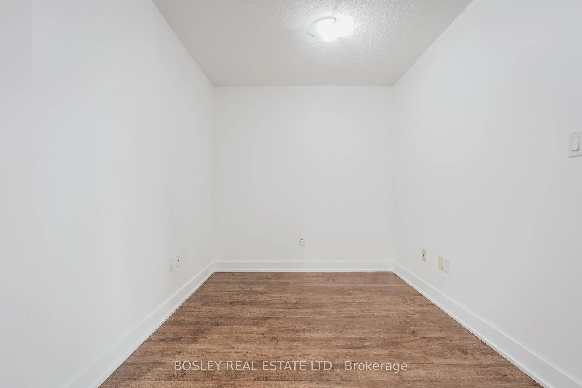 Photo 10 of Unit 311, 20 Blue Jays Way, Toronto, Waterfront Communities — HOMEH