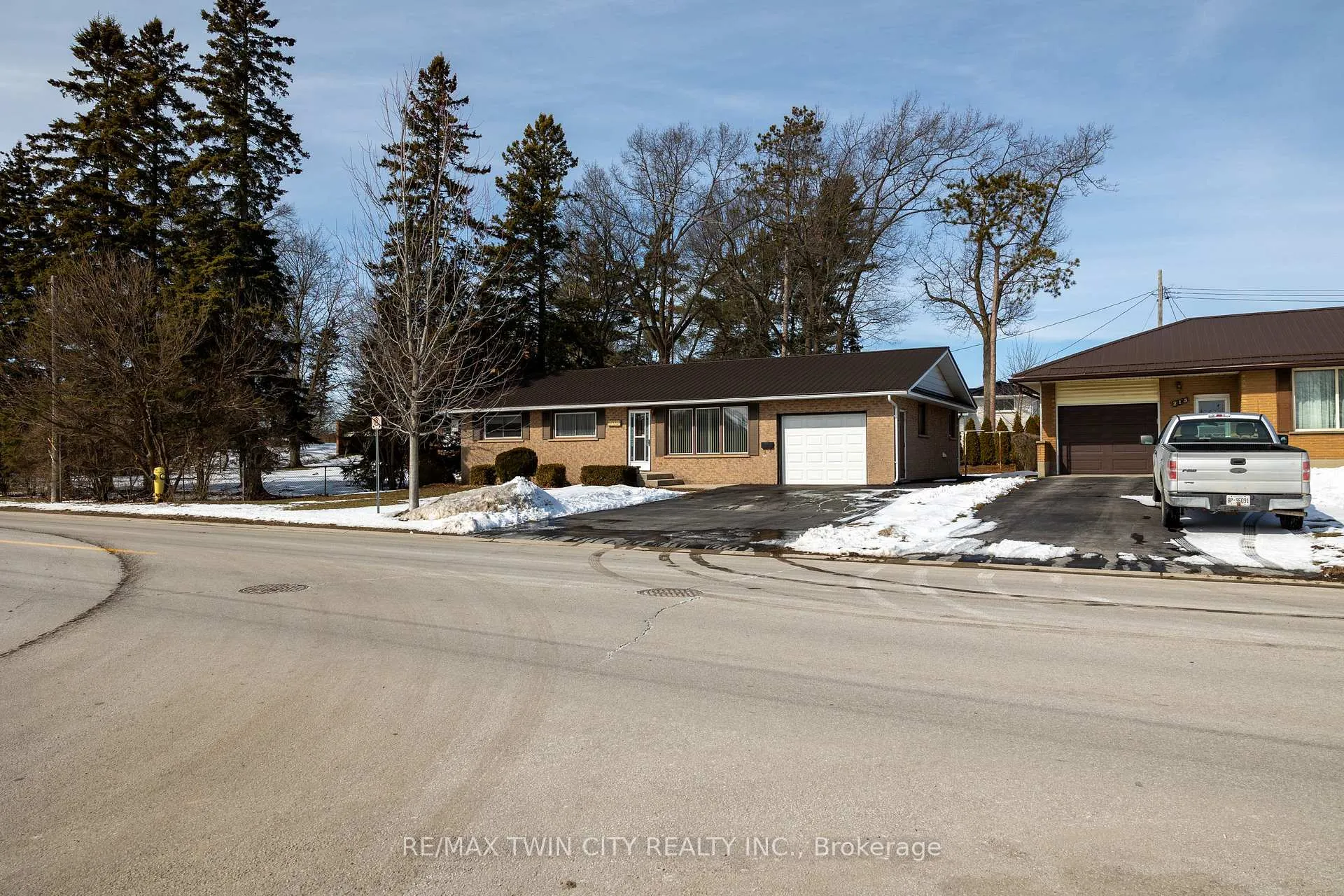 Photo 2 of 209 Argyle Avenue, Norfolk, Delhi — HOMEH