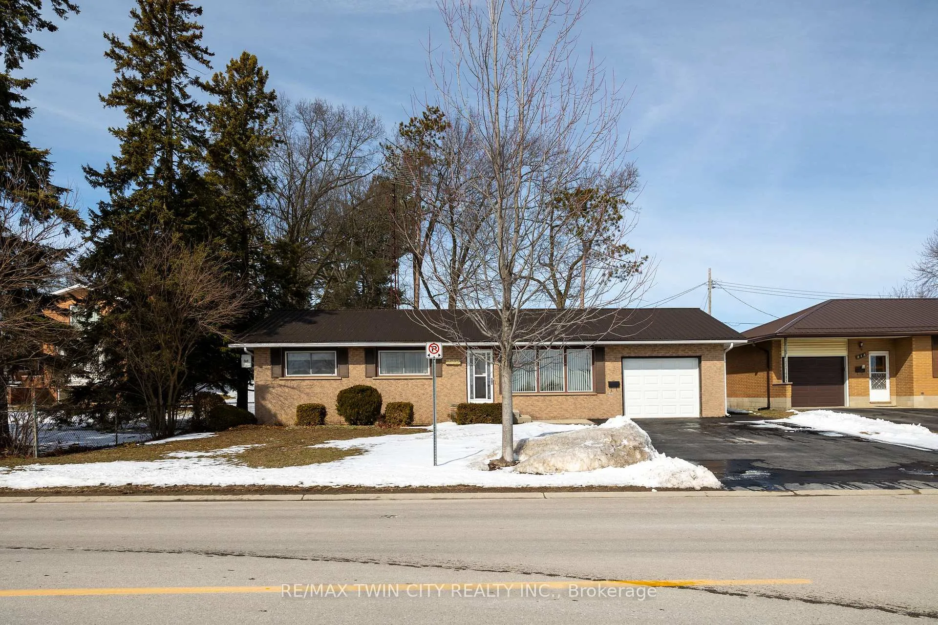 Photo 3 of 209 Argyle Avenue, Norfolk, Delhi — HOMEH