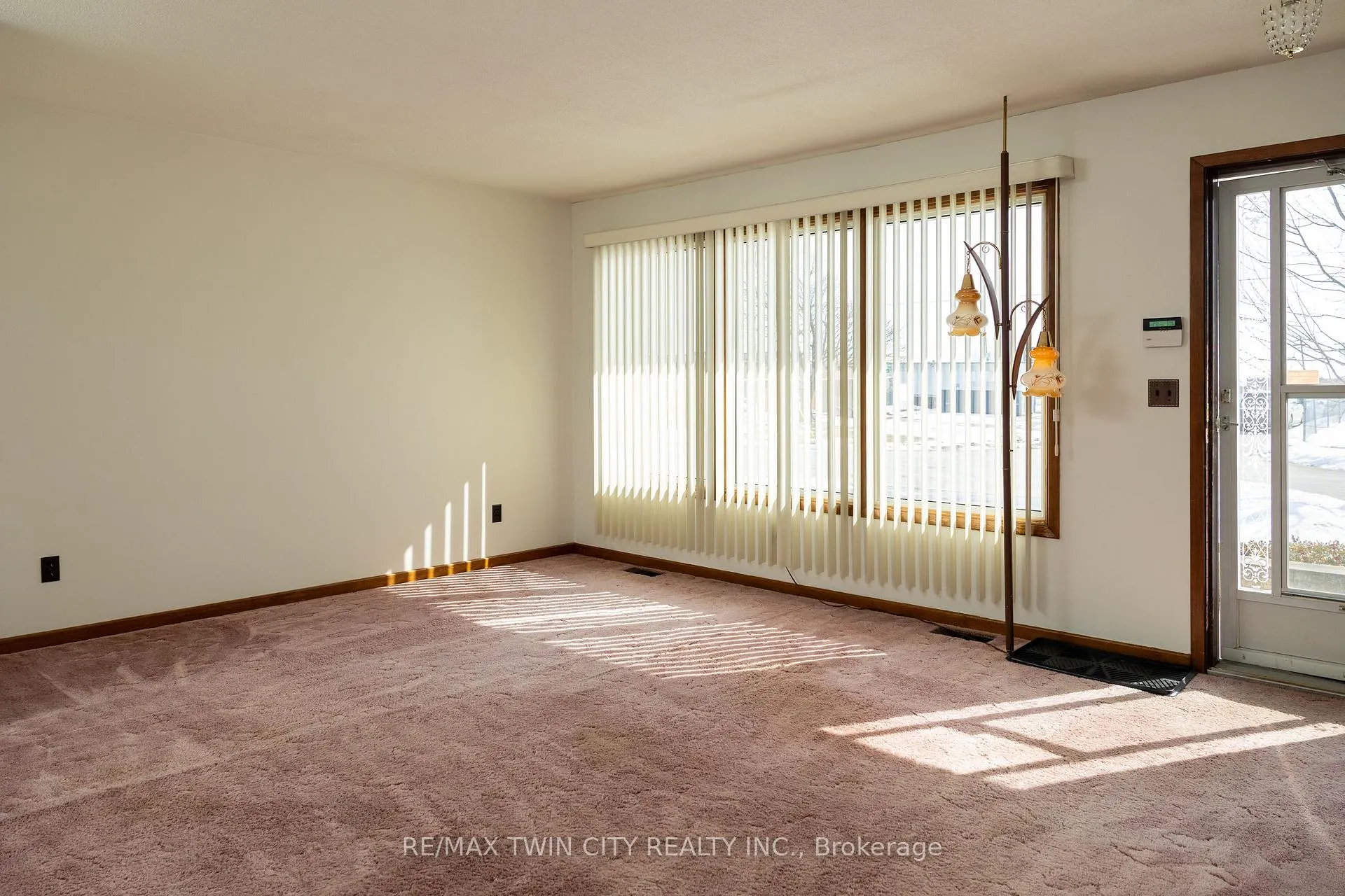 Photo 9 of 209 Argyle Avenue, Norfolk, Delhi — HOMEH