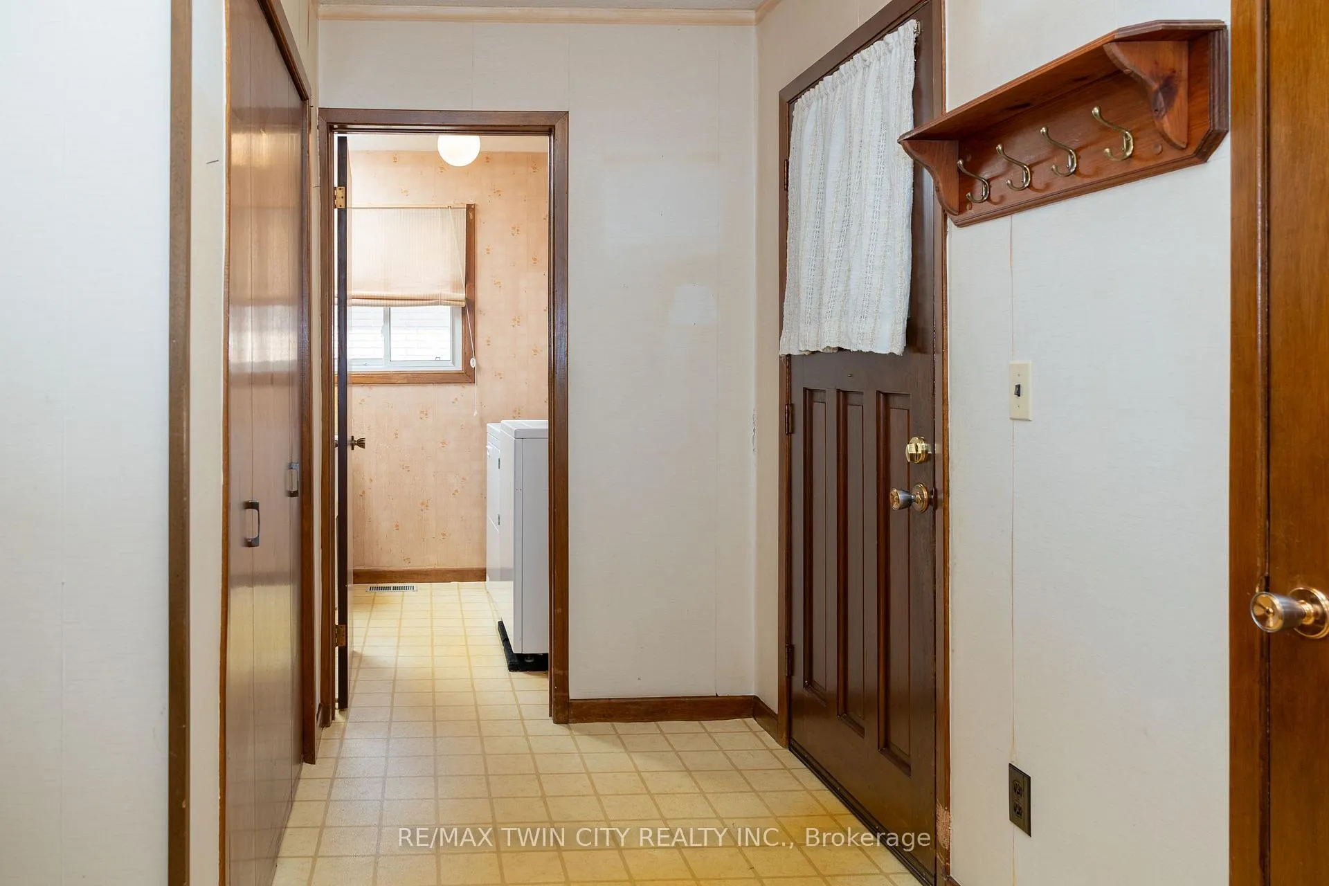 Photo 13 of 209 Argyle Avenue, Norfolk, Delhi — HOMEH