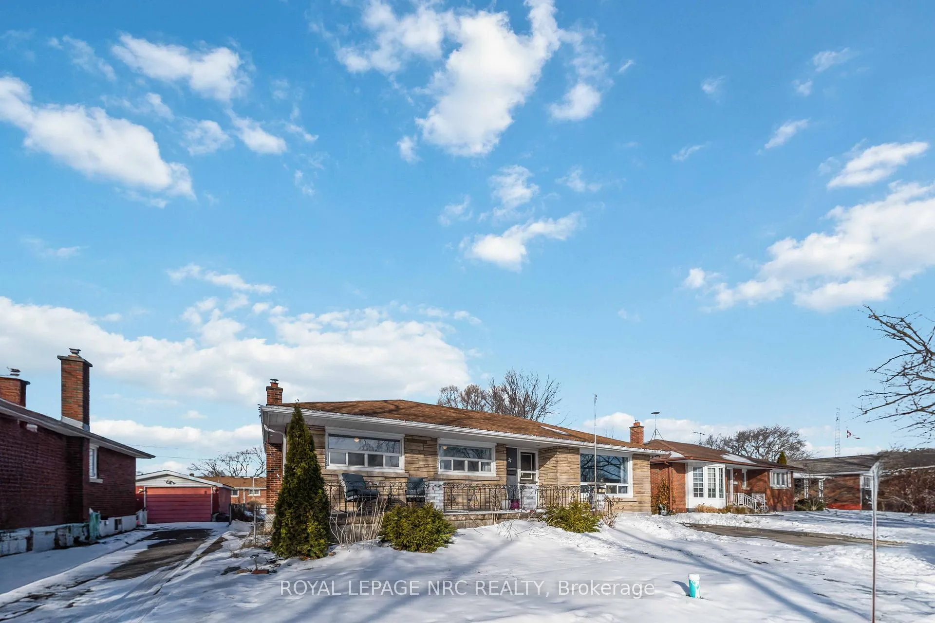 Photo 2 of 27 Barron Street, Welland, Prince Charles — HOMEH