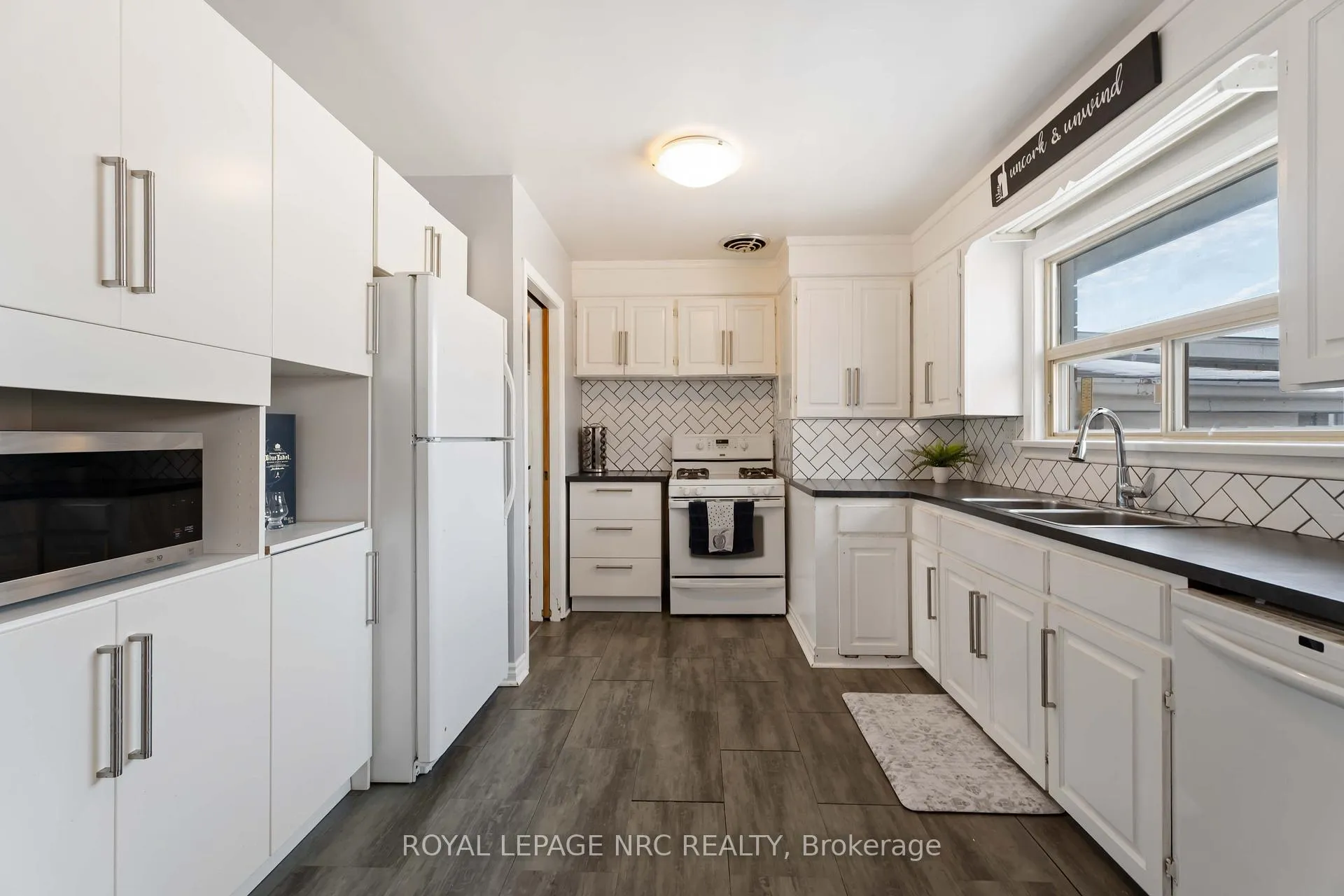 Photo 15 of 27 Barron Street, Welland, Prince Charles — HOMEH