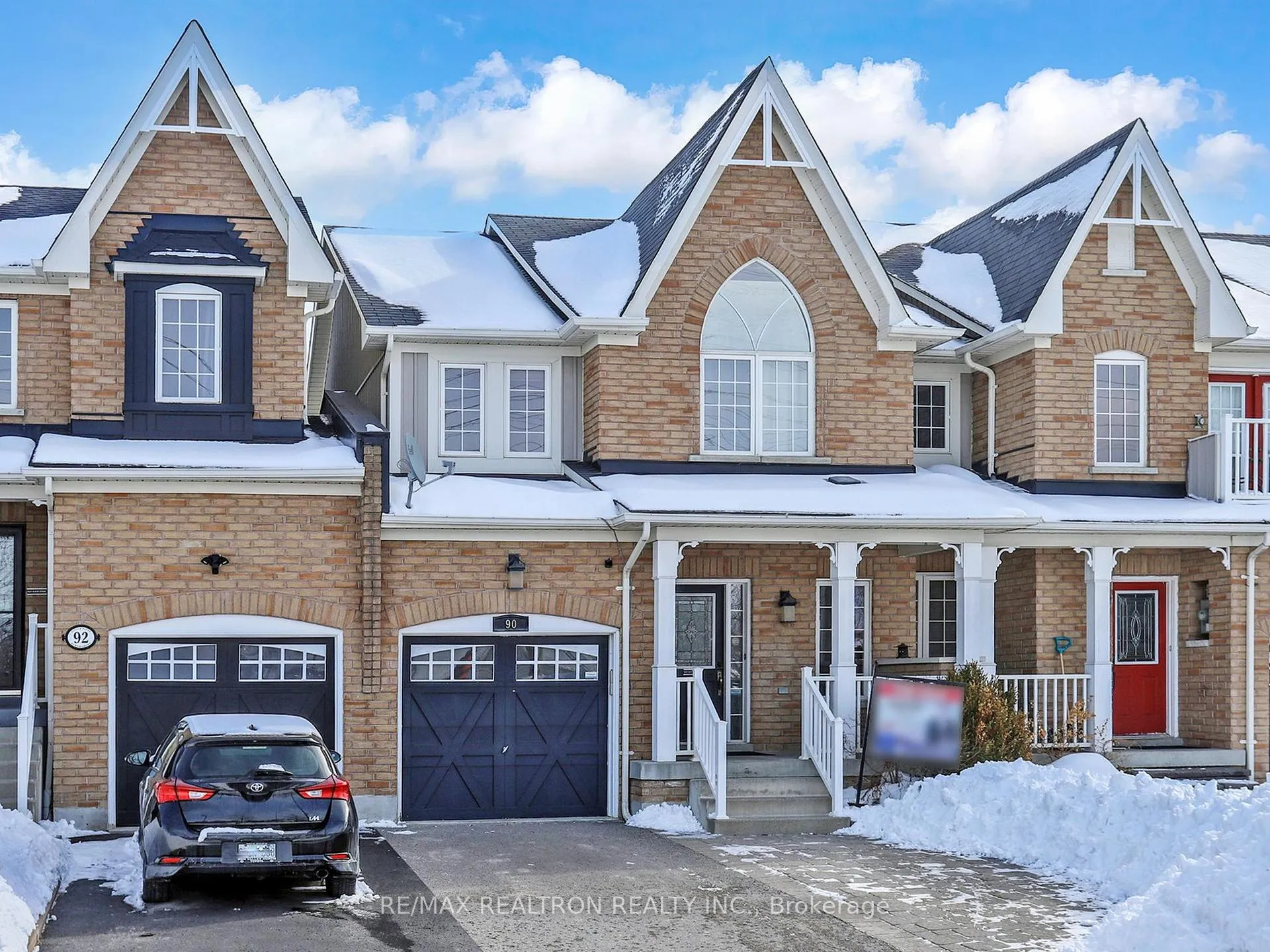 Photo 2 of 90 Shrewsbury Drive, Whitby, Brooklin — HOMEH