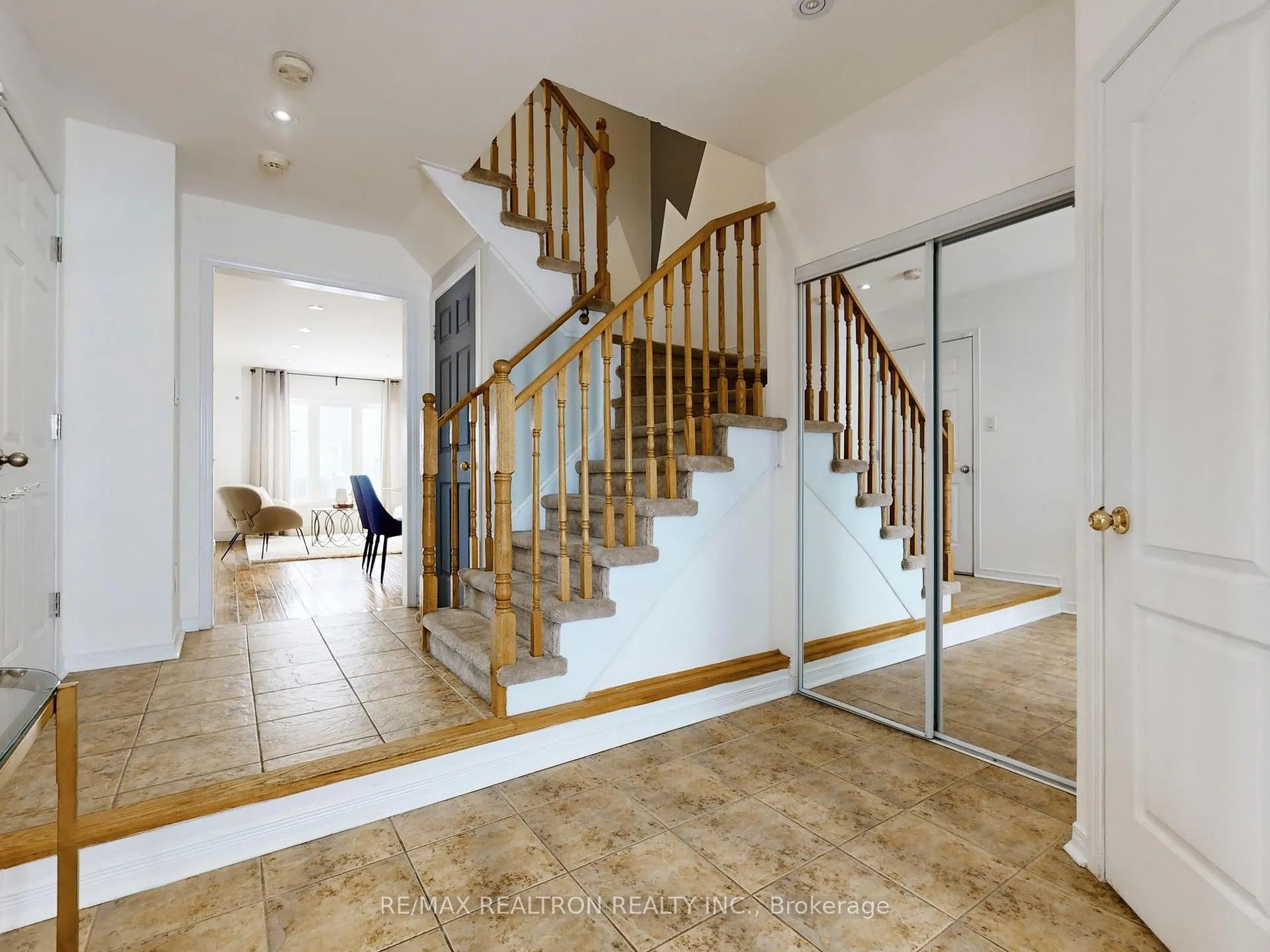 Photo 7 of 90 Shrewsbury Drive, Whitby, Brooklin — HOMEH