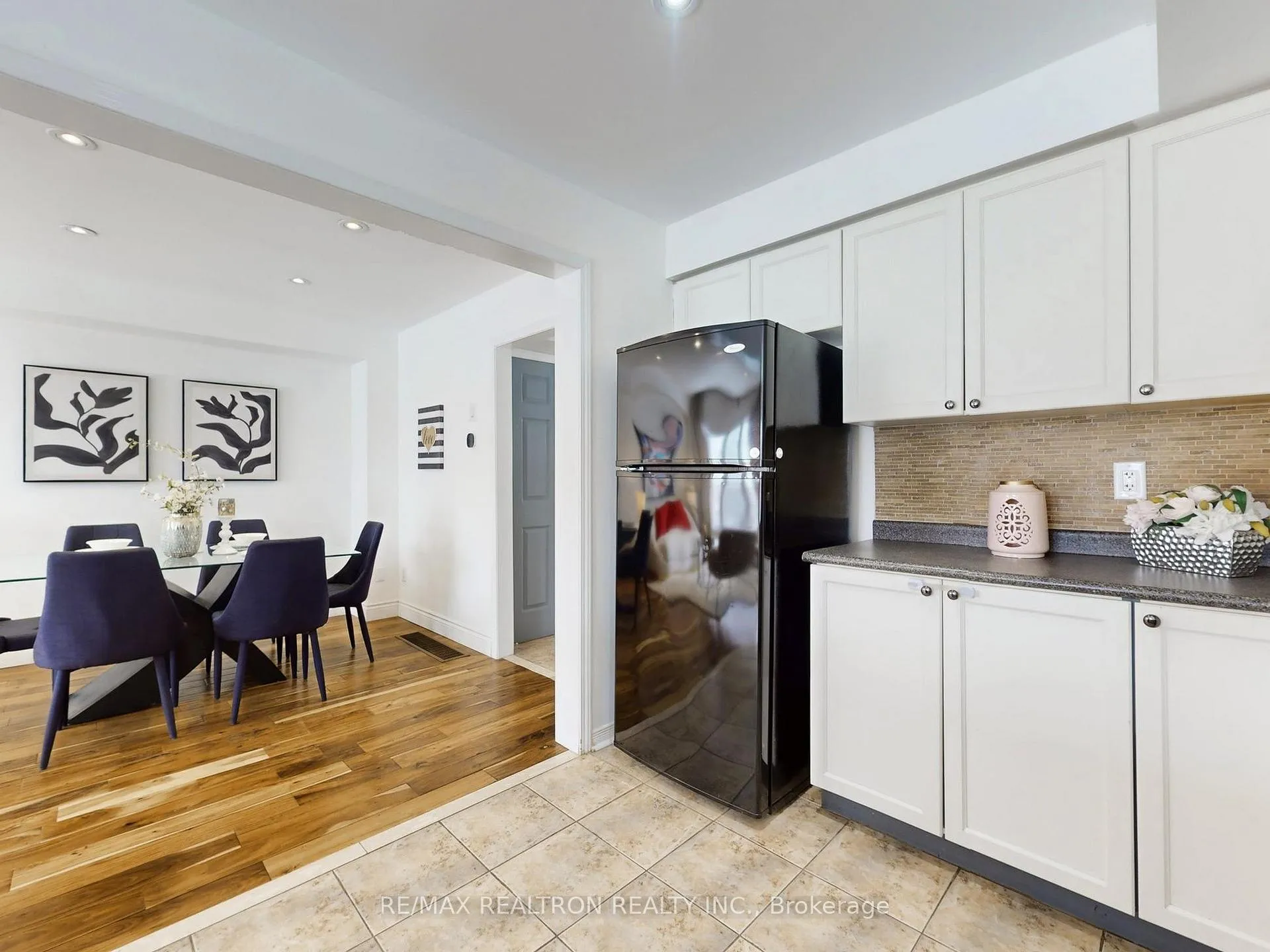 Photo 20 of 90 Shrewsbury Drive, Whitby, Brooklin — HOMEH