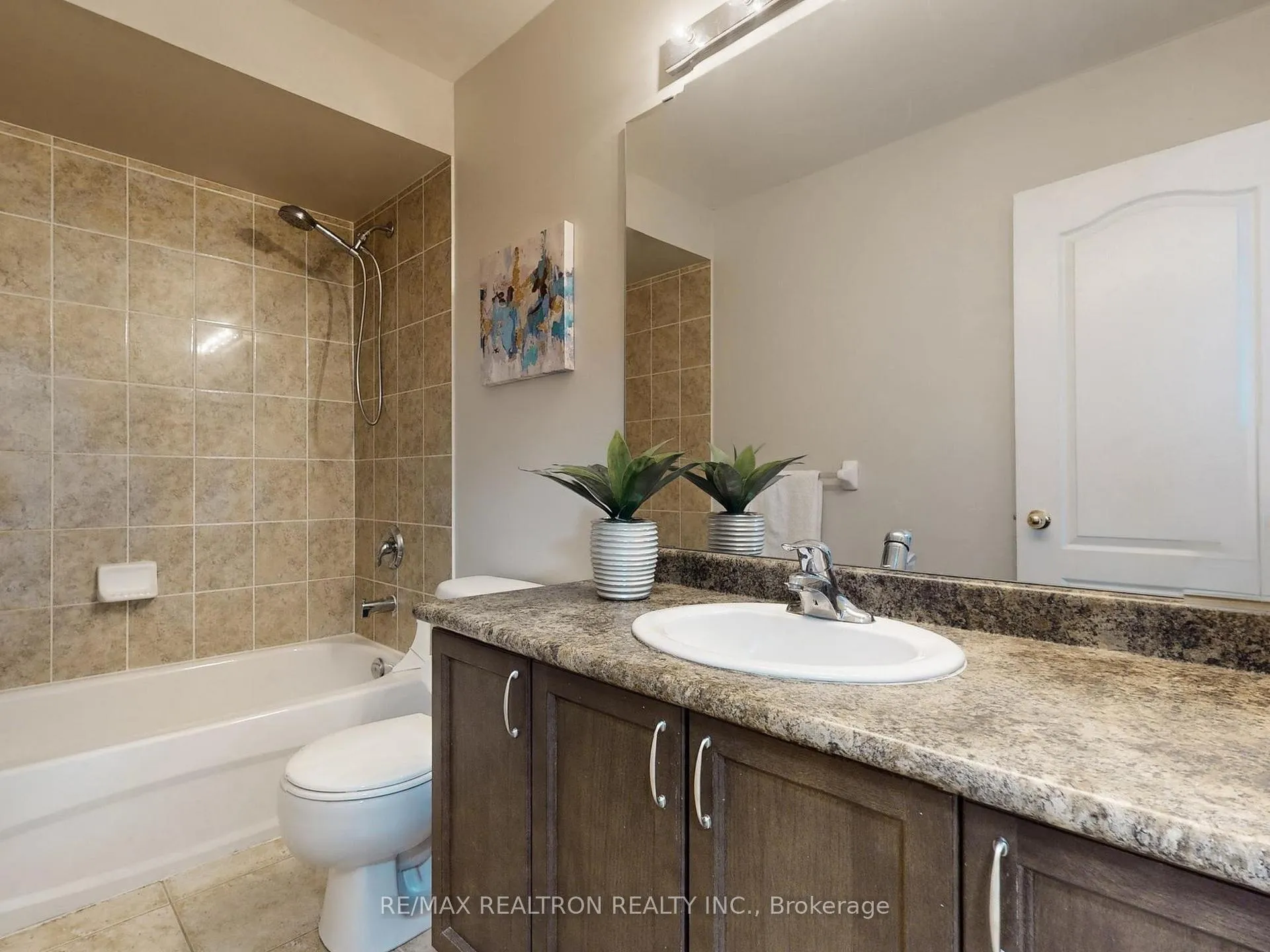 Photo 36 of 90 Shrewsbury Drive, Whitby, Brooklin — HOMEH