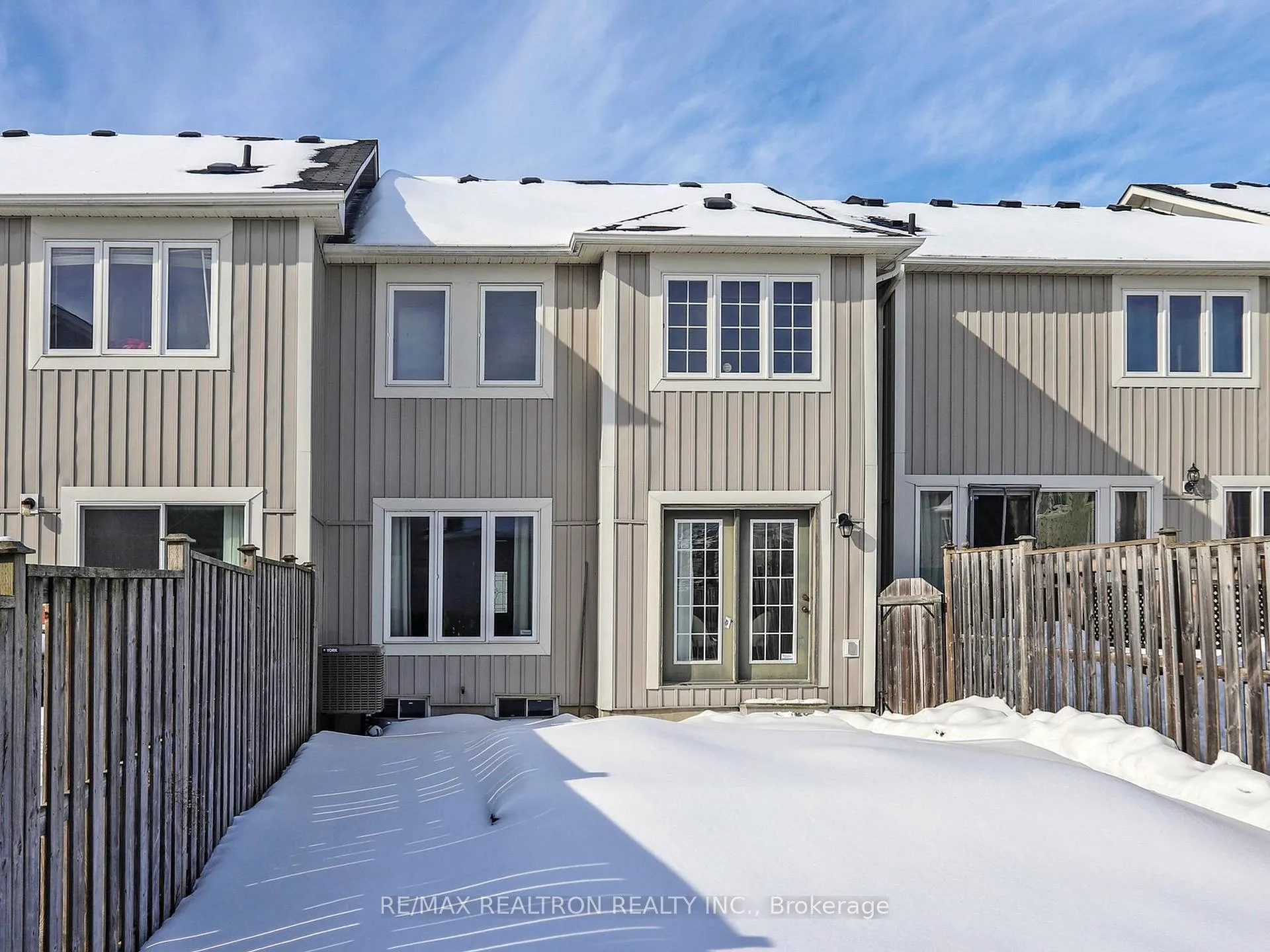 Photo 44 of 90 Shrewsbury Drive, Whitby, Brooklin — HOMEH