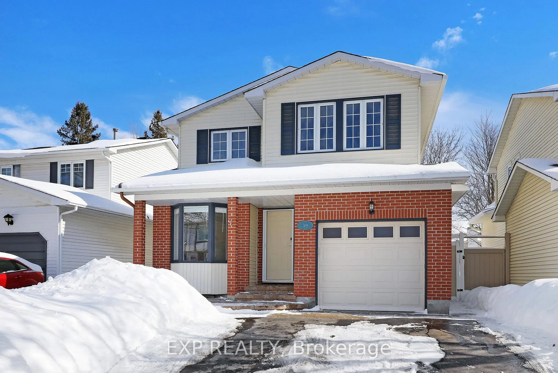 Photo 2 of 39 Barra Avenue, Ottawa, Kanata - Glencairn/Hazeldean — HOMEH