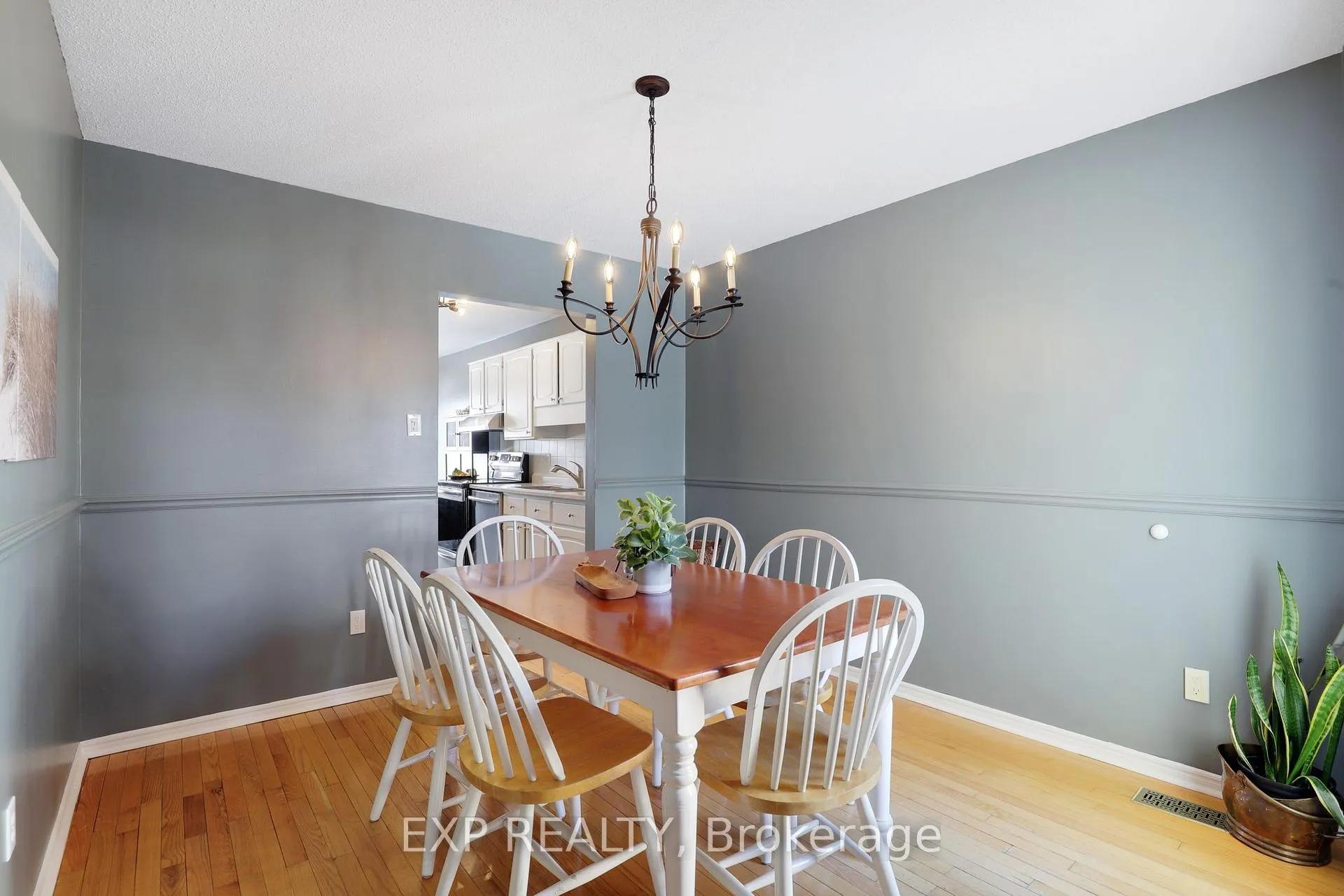 Photo 10 of 39 Barra Avenue, Ottawa, Kanata - Glencairn/Hazeldean — HOMEH