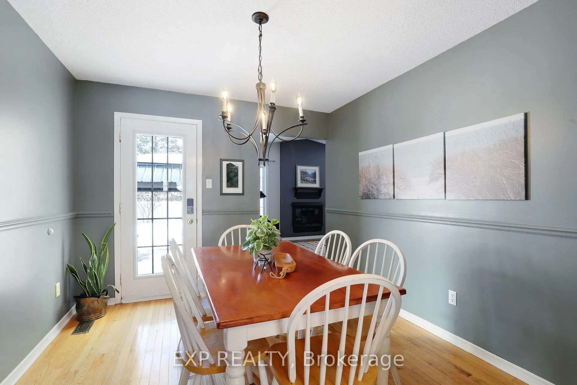 Photo 11 of 39 Barra Avenue, Ottawa, Kanata - Glencairn/Hazeldean — HOMEH