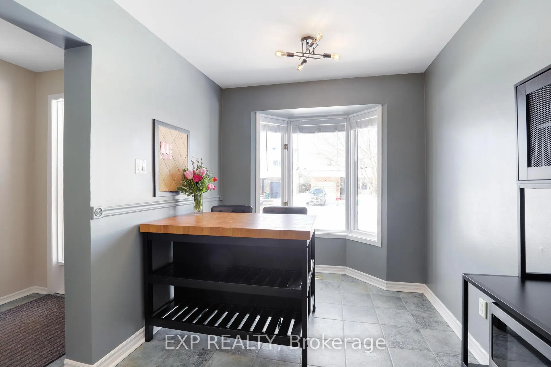 Photo 13 of 39 Barra Avenue, Ottawa, Kanata - Glencairn/Hazeldean — HOMEH