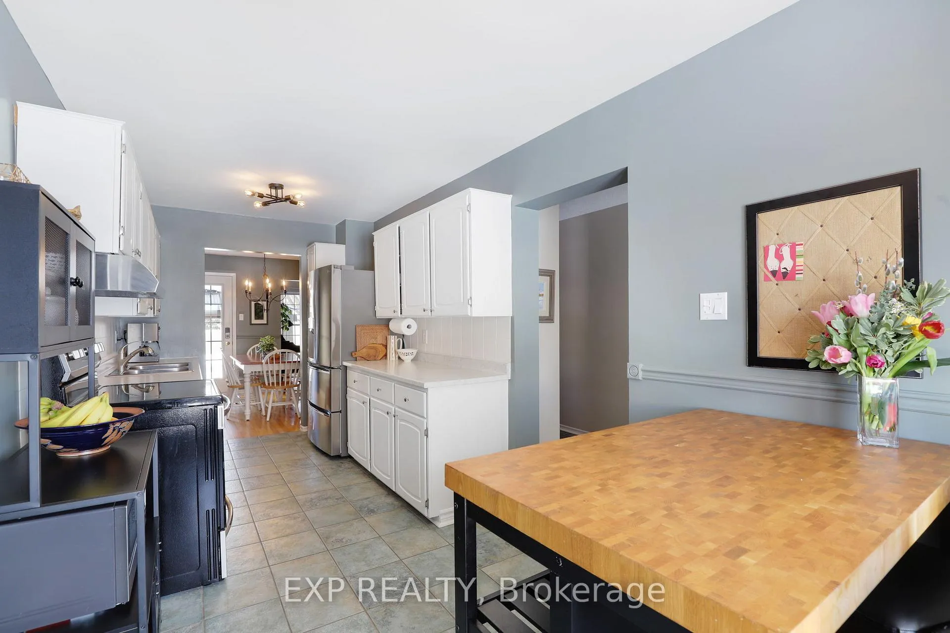 Photo 14 of 39 Barra Avenue, Ottawa, Kanata - Glencairn/Hazeldean — HOMEH