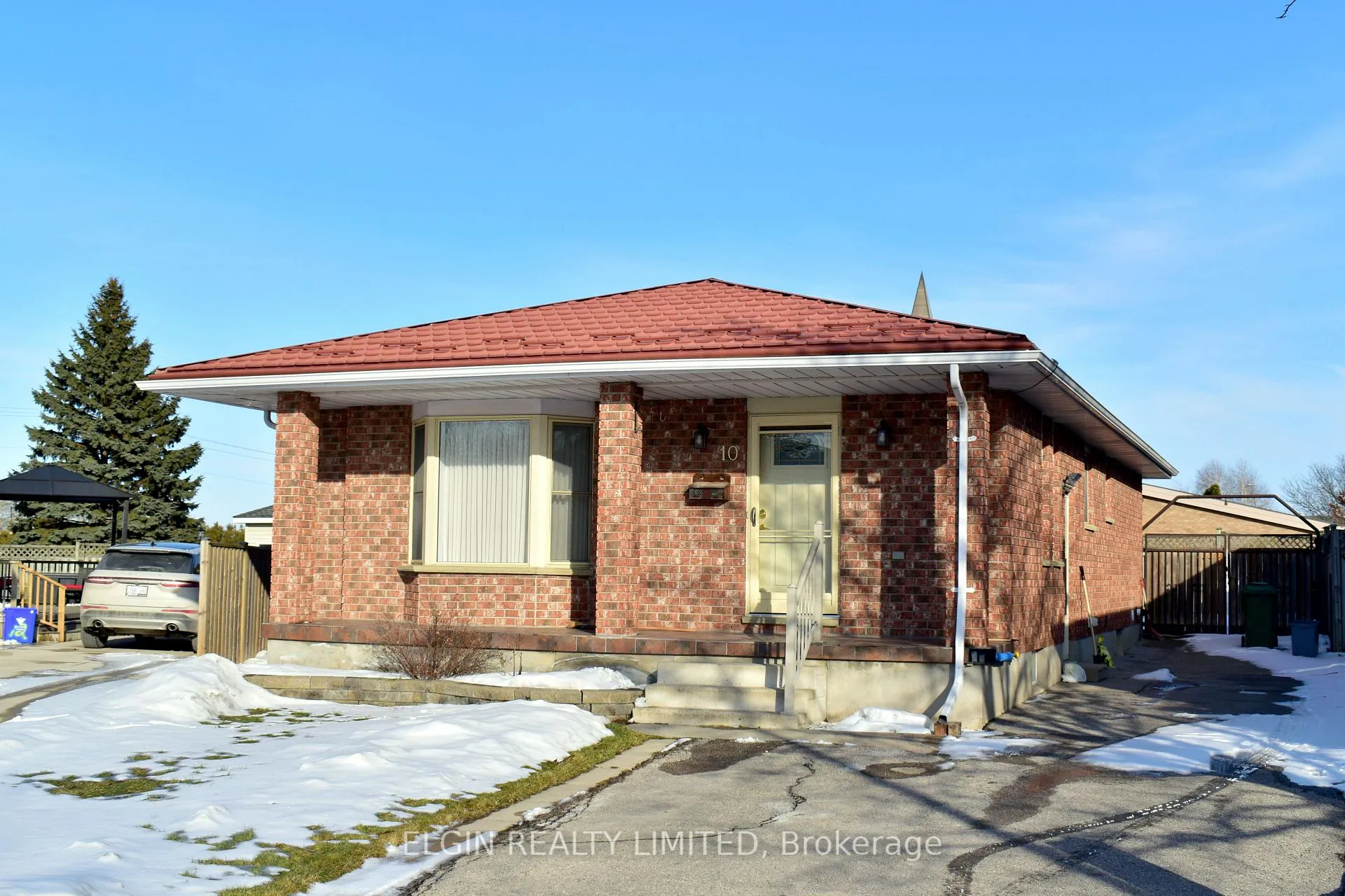 Photo 1 of 10 Palmer Court, St. Thomas — HOMEH