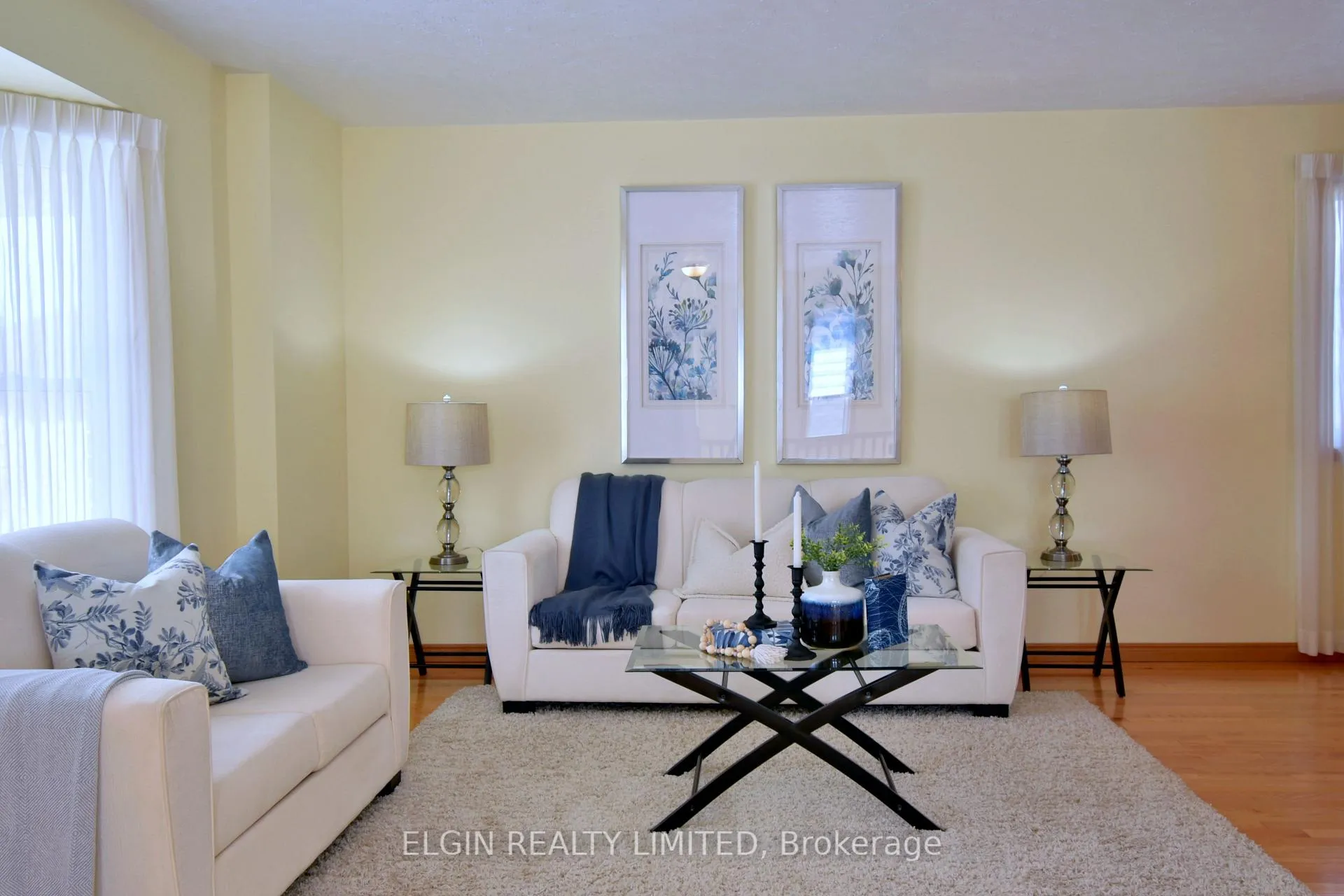 Photo 2 of 10 Palmer Court, St. Thomas — HOMEH