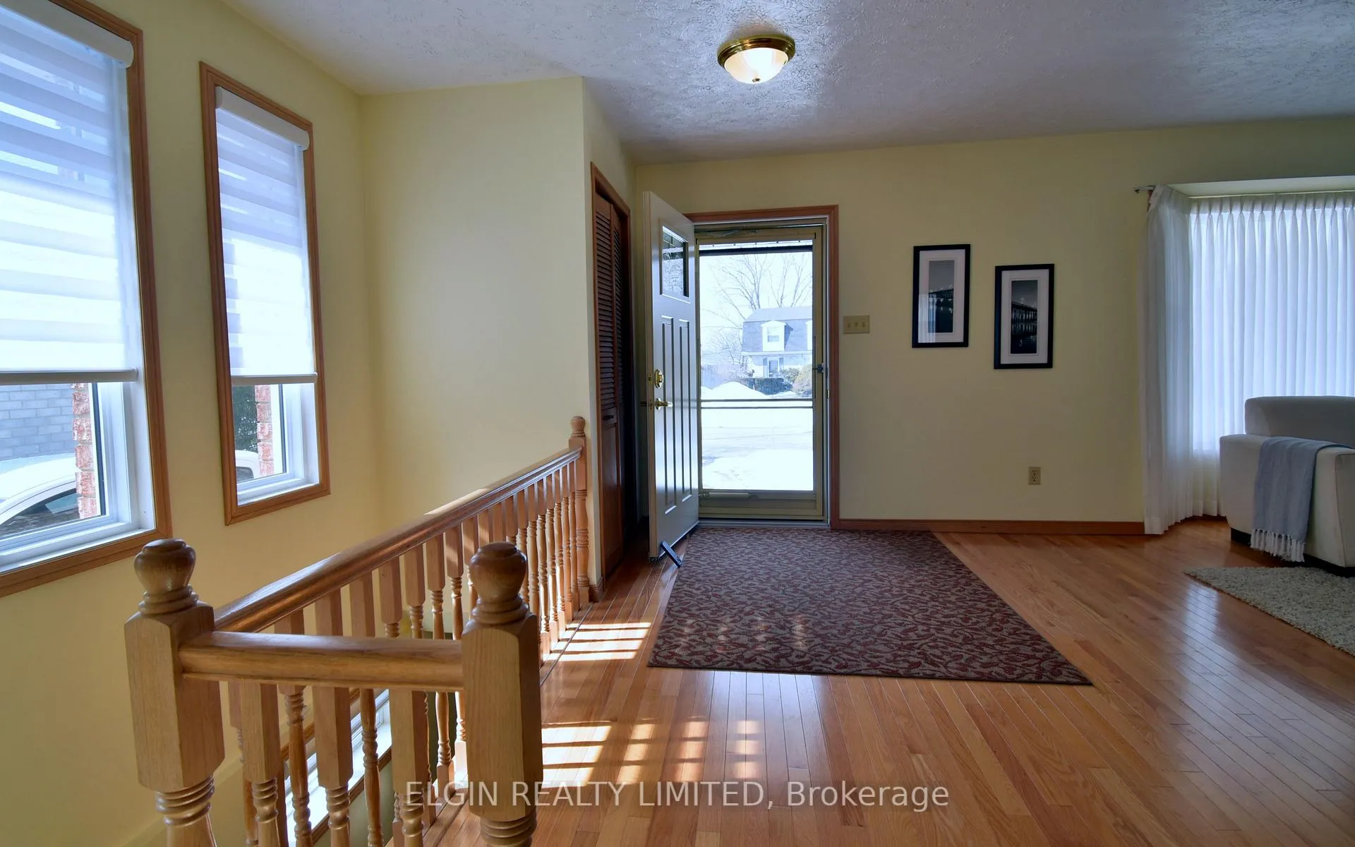 Photo 6 of 10 Palmer Court, St. Thomas — HOMEH