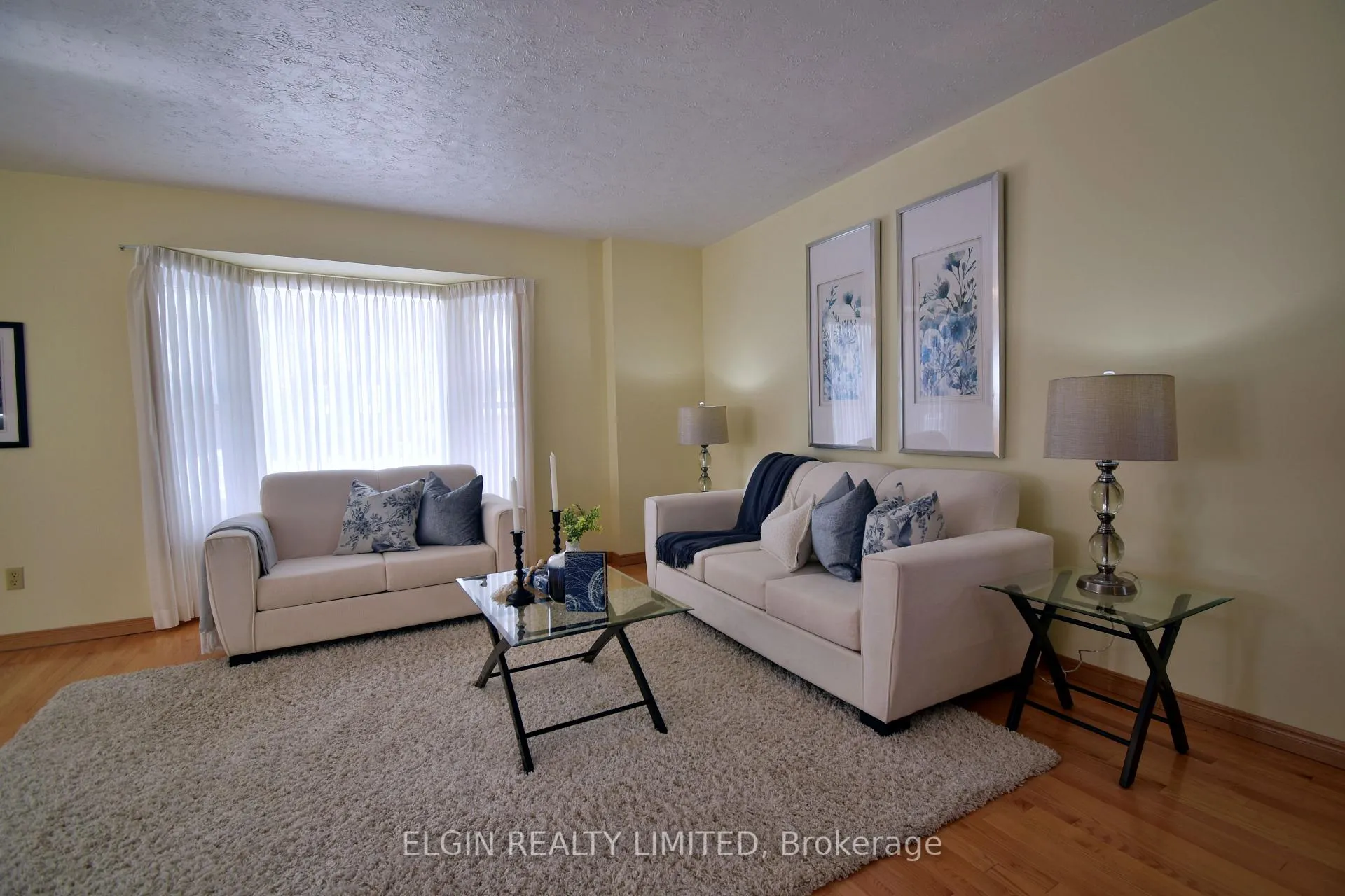 Photo 8 of 10 Palmer Court, St. Thomas — HOMEH