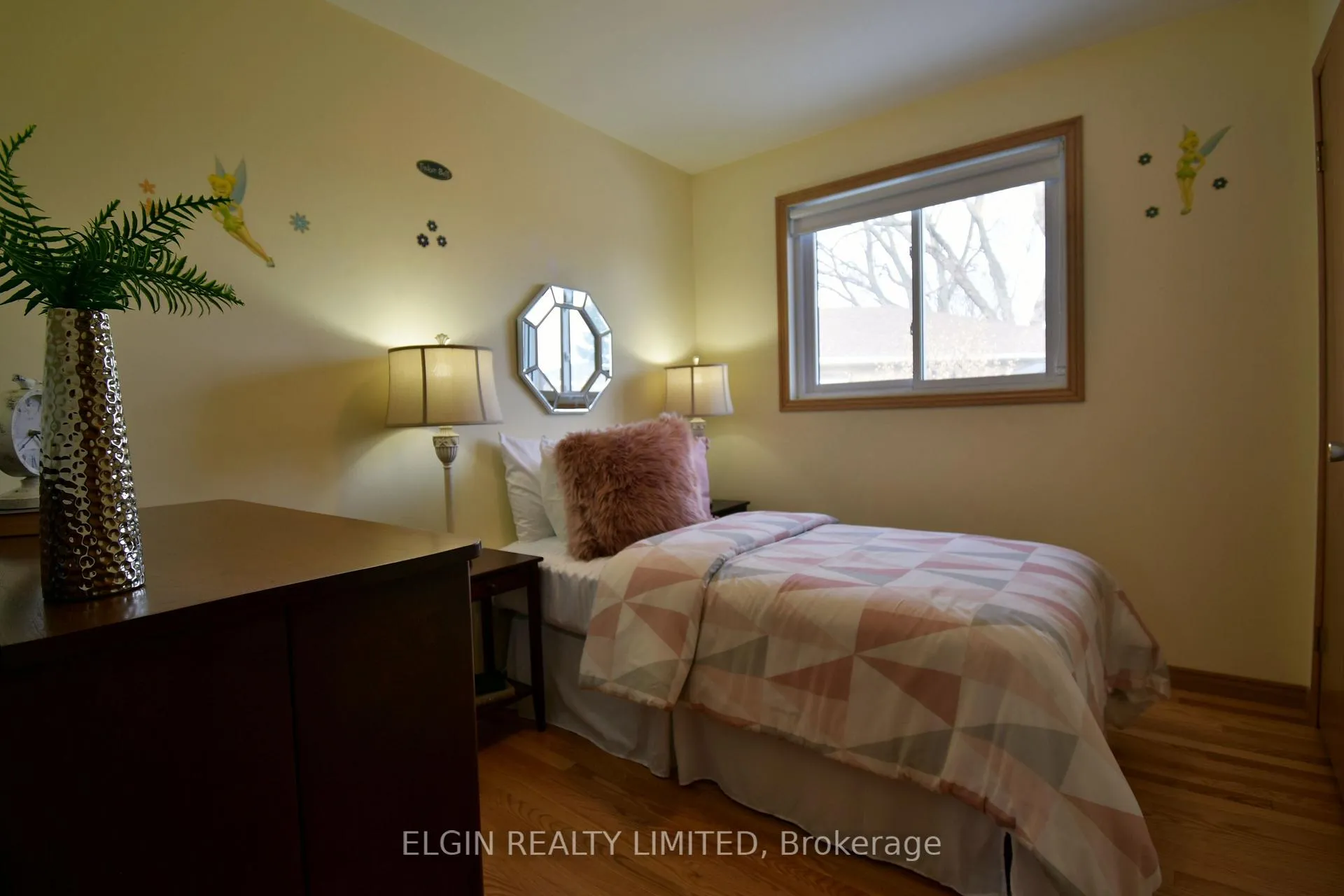 Photo 16 of 10 Palmer Court, St. Thomas — HOMEH