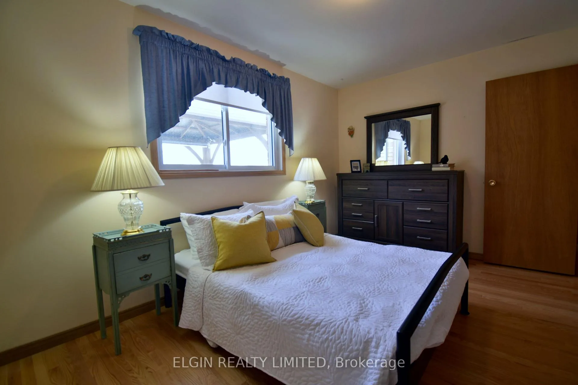 Photo 17 of 10 Palmer Court, St. Thomas — HOMEH