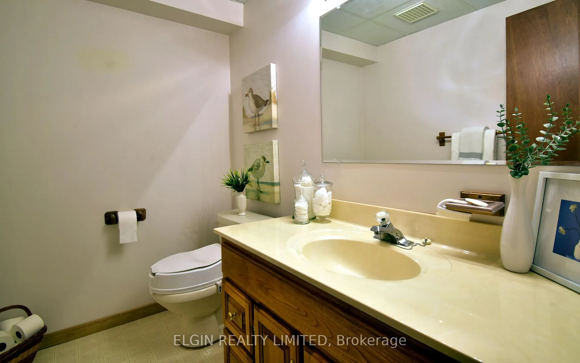 Photo 23 of 10 Palmer Court, St. Thomas — HOMEH