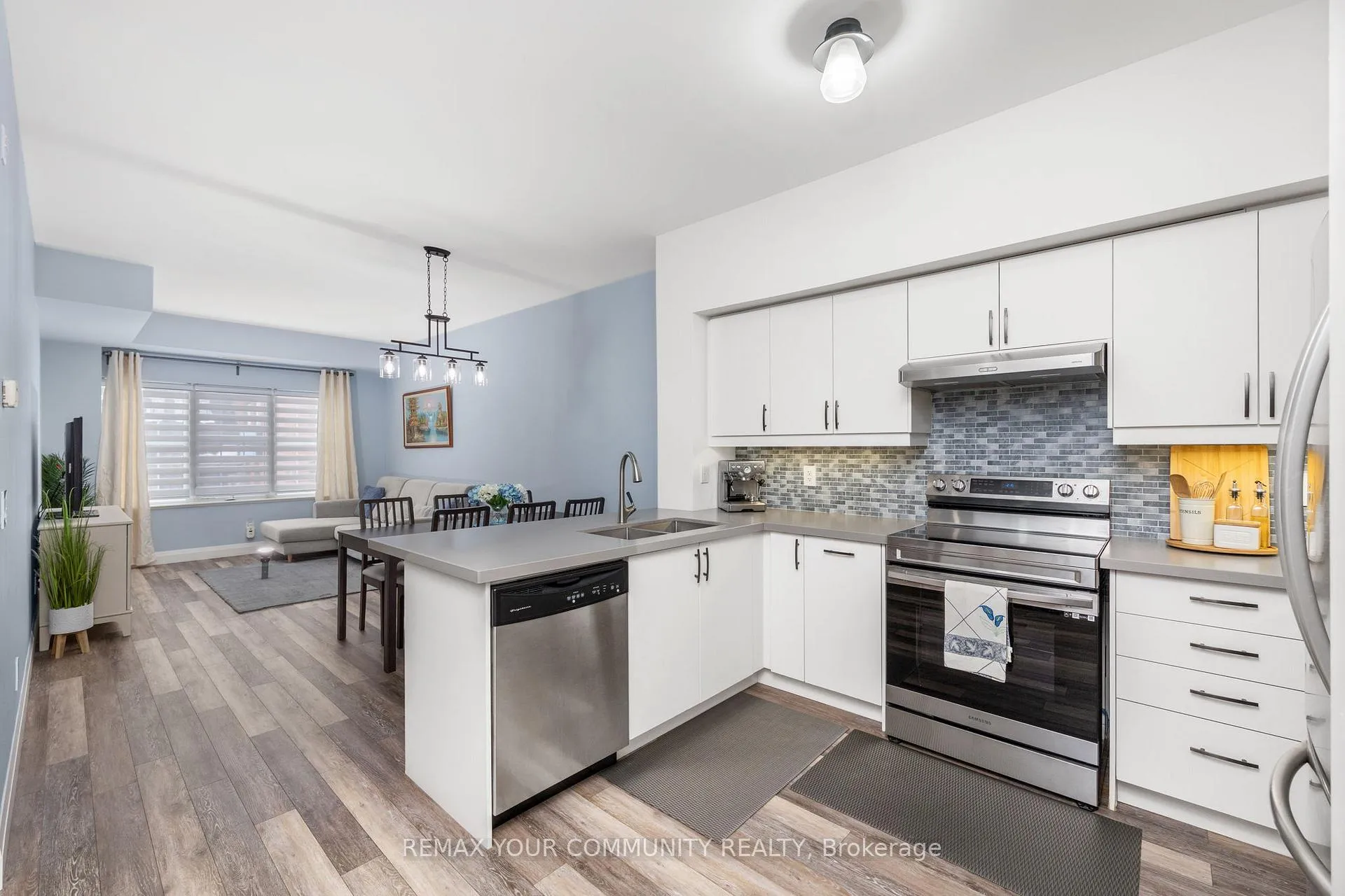 Front of Unit 202, 9973 Keele Street