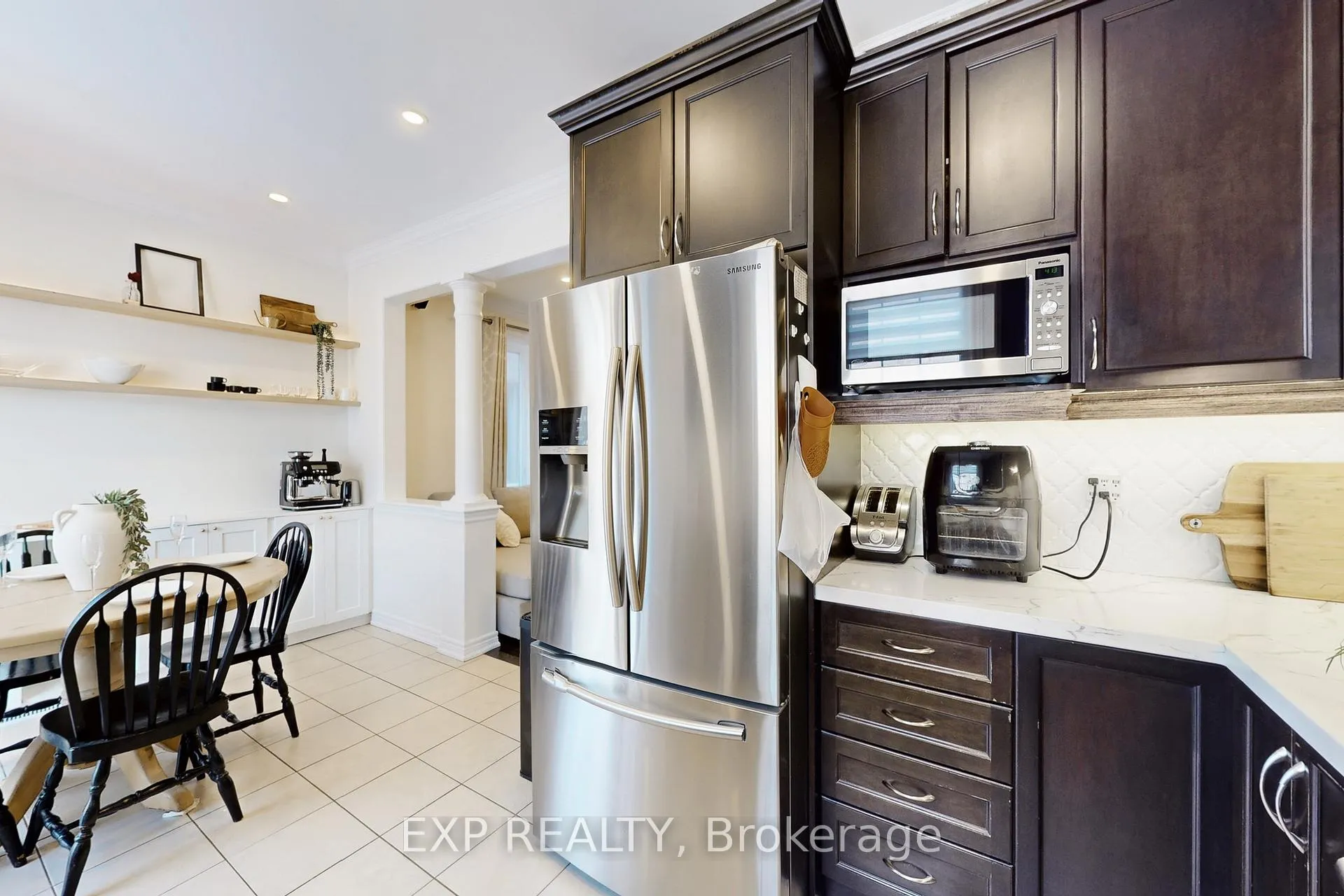Photo 9 of 61 Buchanan Crescent, Brampton, Credit Valley — HOMEH