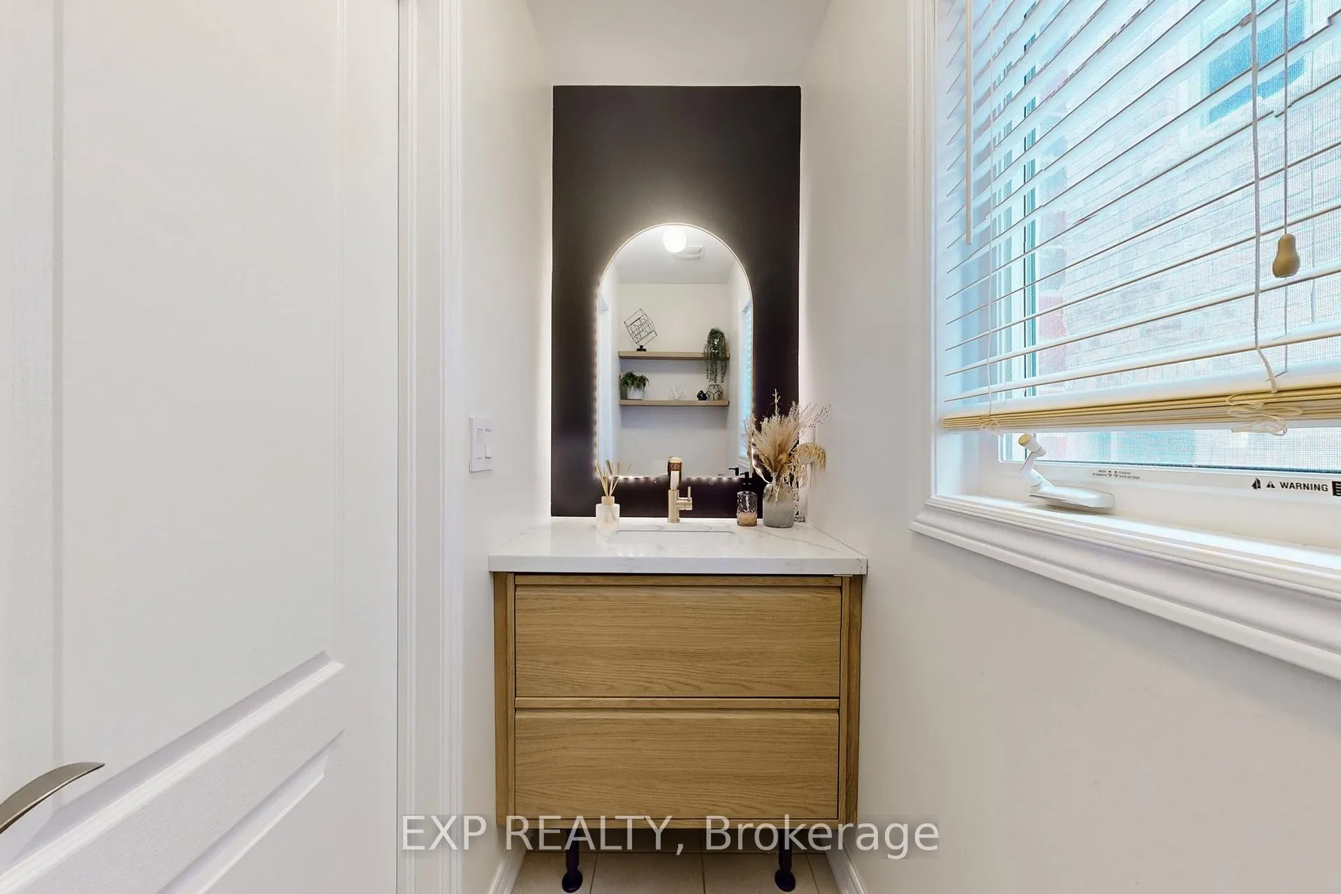 Photo 14 of 61 Buchanan Crescent, Brampton, Credit Valley — HOMEH