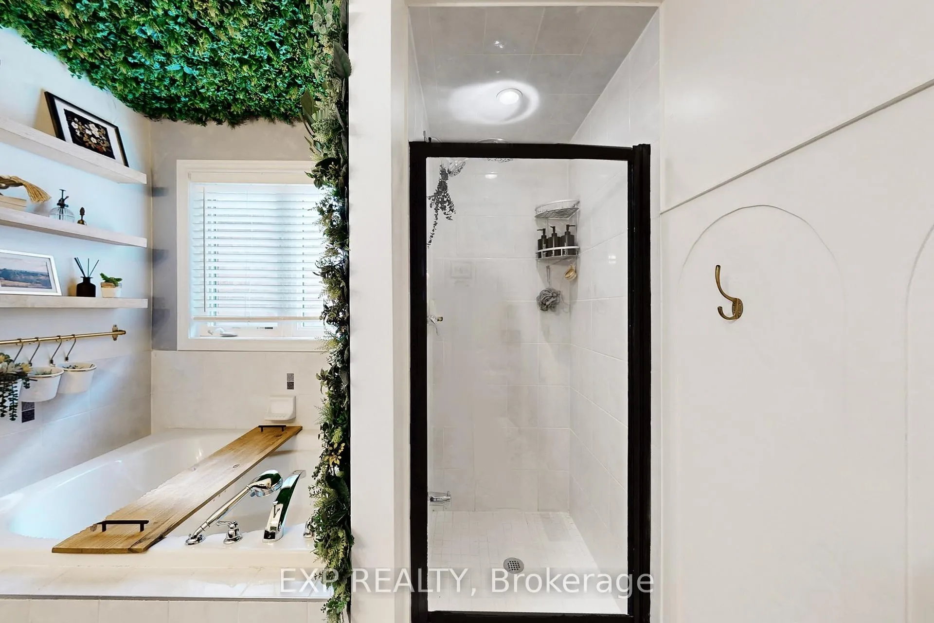 Photo 24 of 61 Buchanan Crescent, Brampton, Credit Valley — HOMEH