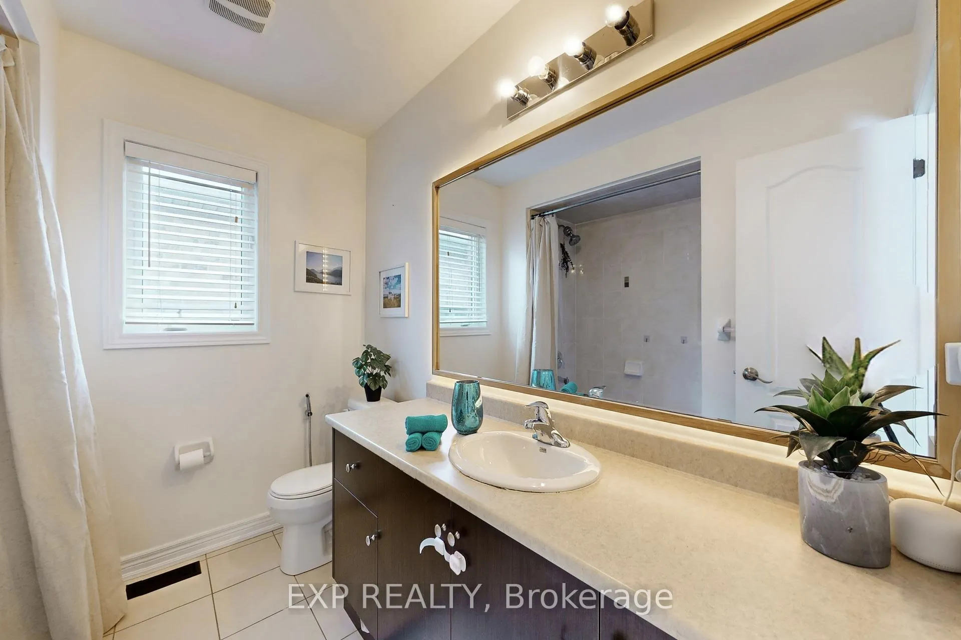 Photo 35 of 61 Buchanan Crescent, Brampton, Credit Valley — HOMEH