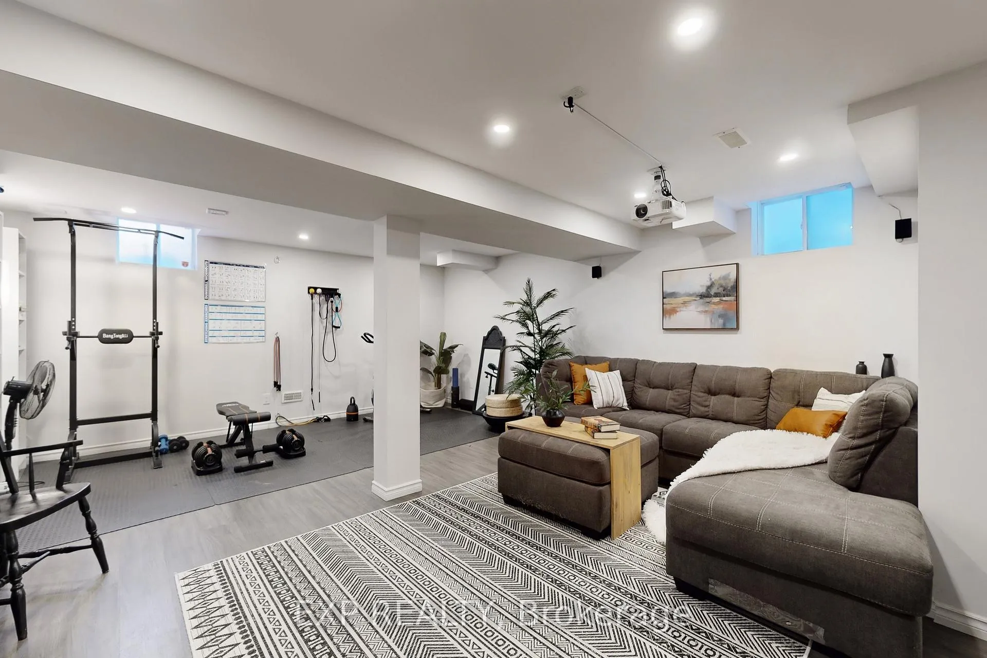 Photo 39 of 61 Buchanan Crescent, Brampton, Credit Valley — HOMEH