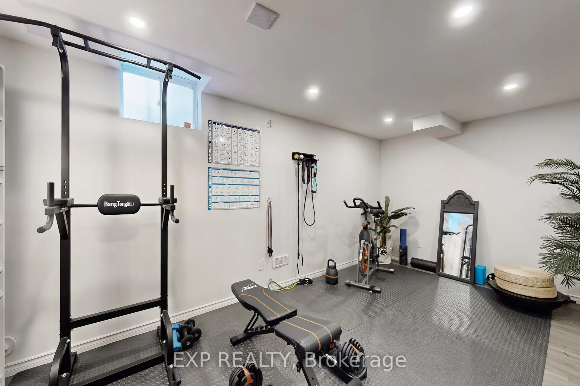 Photo 44 of 61 Buchanan Crescent, Brampton, Credit Valley — HOMEH
