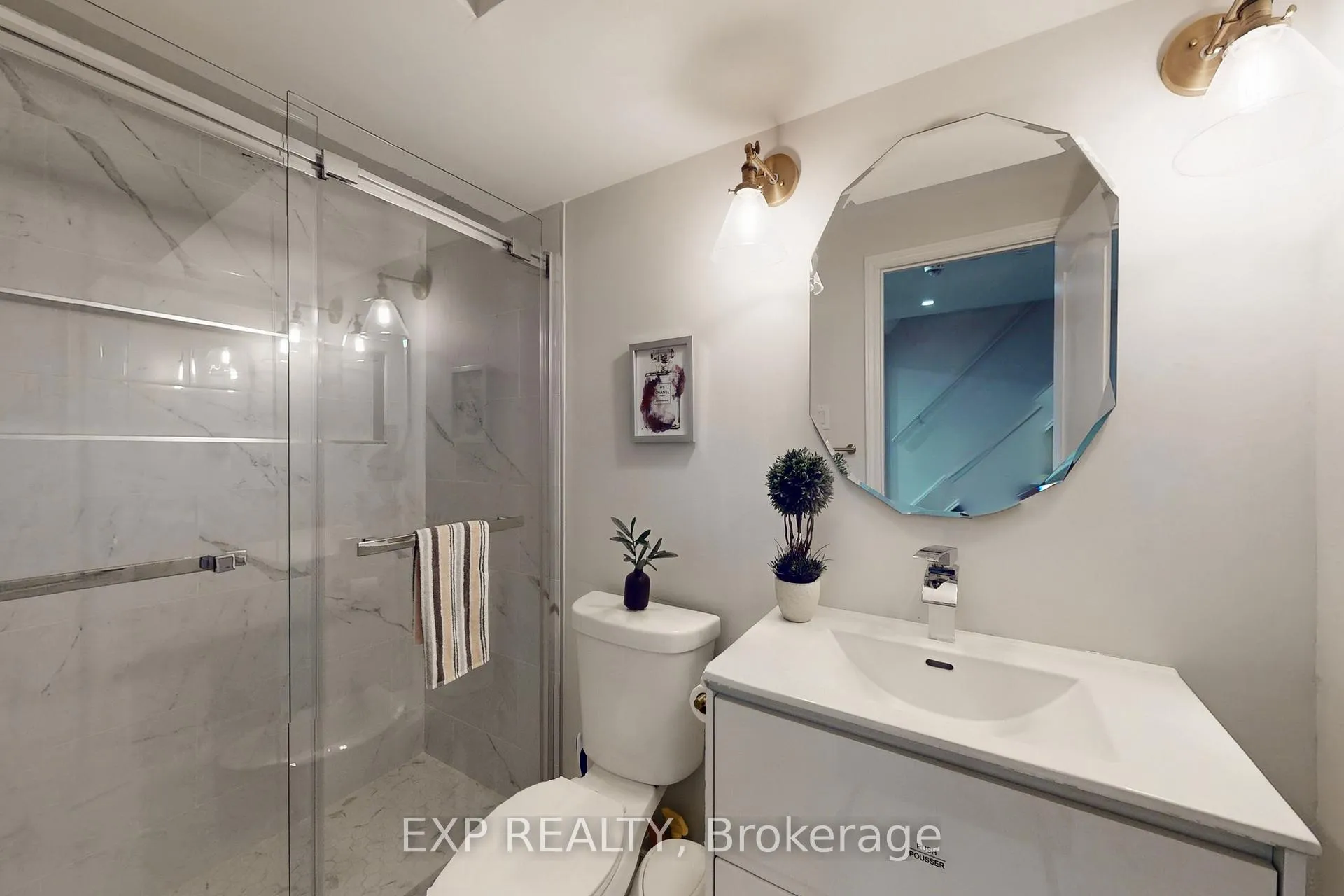 Photo 45 of 61 Buchanan Crescent, Brampton, Credit Valley — HOMEH
