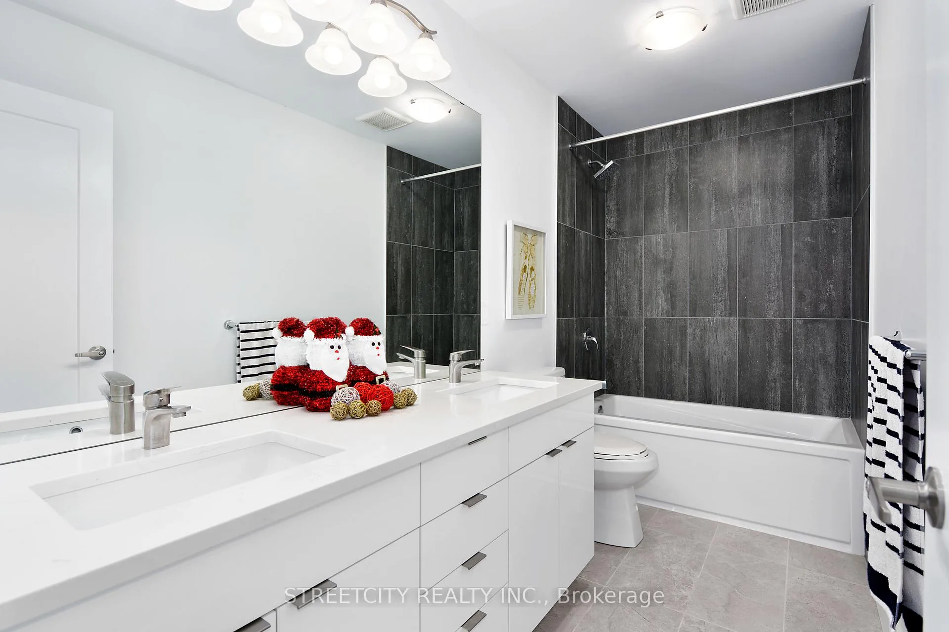Photo 11 of Unit 30, 1820 Canvas Way, London, North B — HOMEH