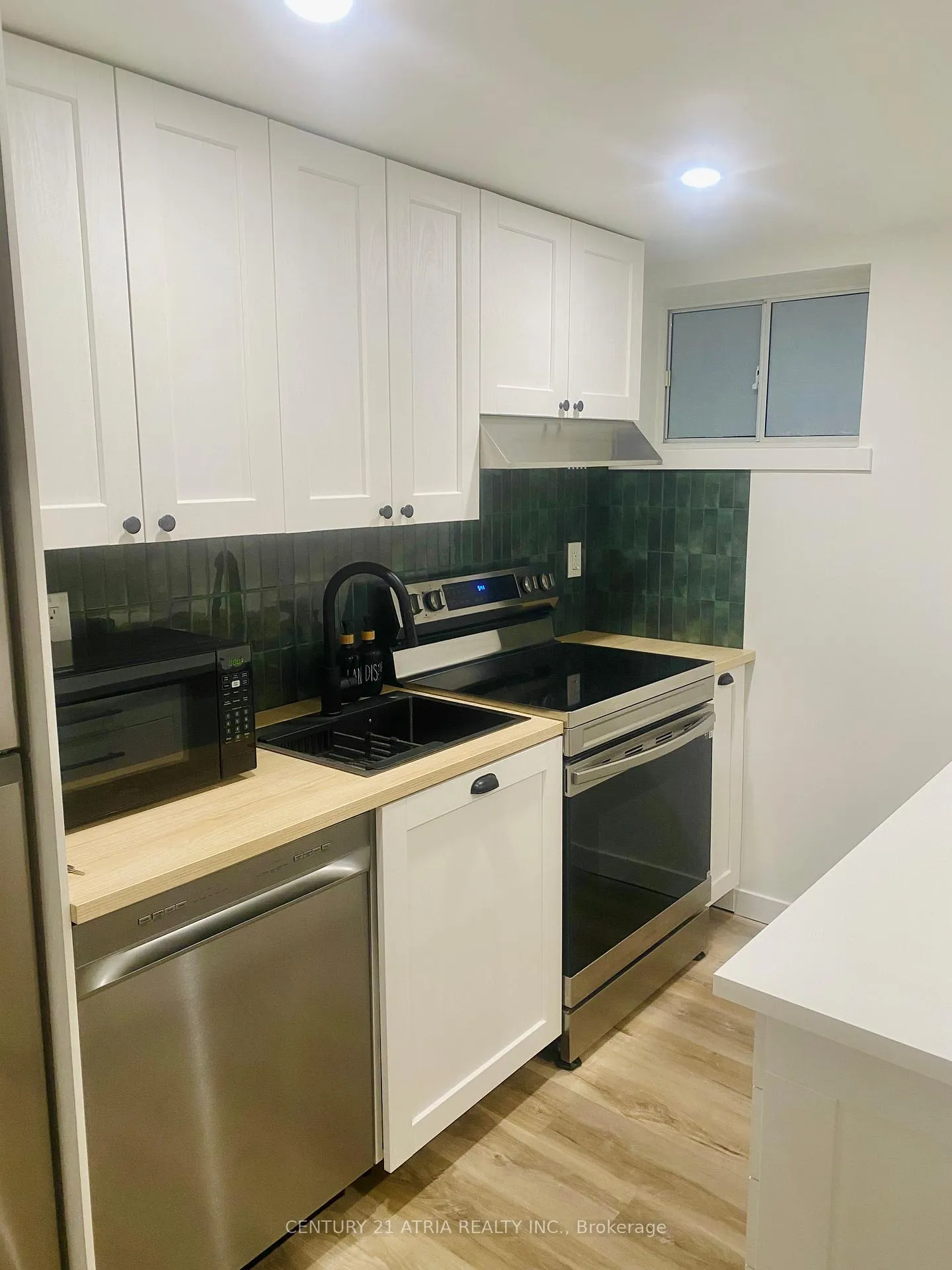 Photo 3 of 32 Hillary Avenue, Toronto, Keelesdale-Eglinton West — HOMEH