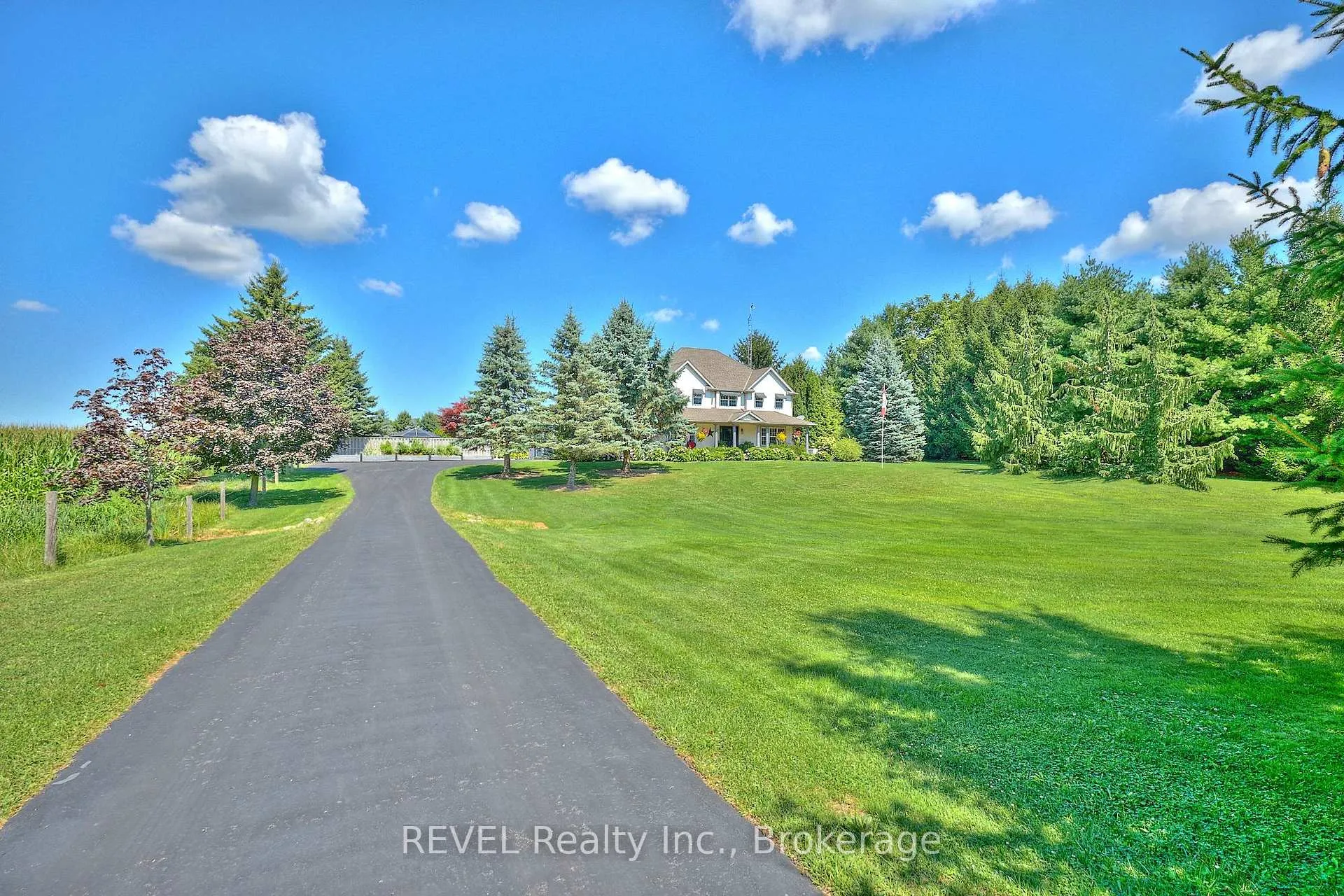 Photo 3 of 717 Metler Road, Pelham, North Pelham — HOMEH