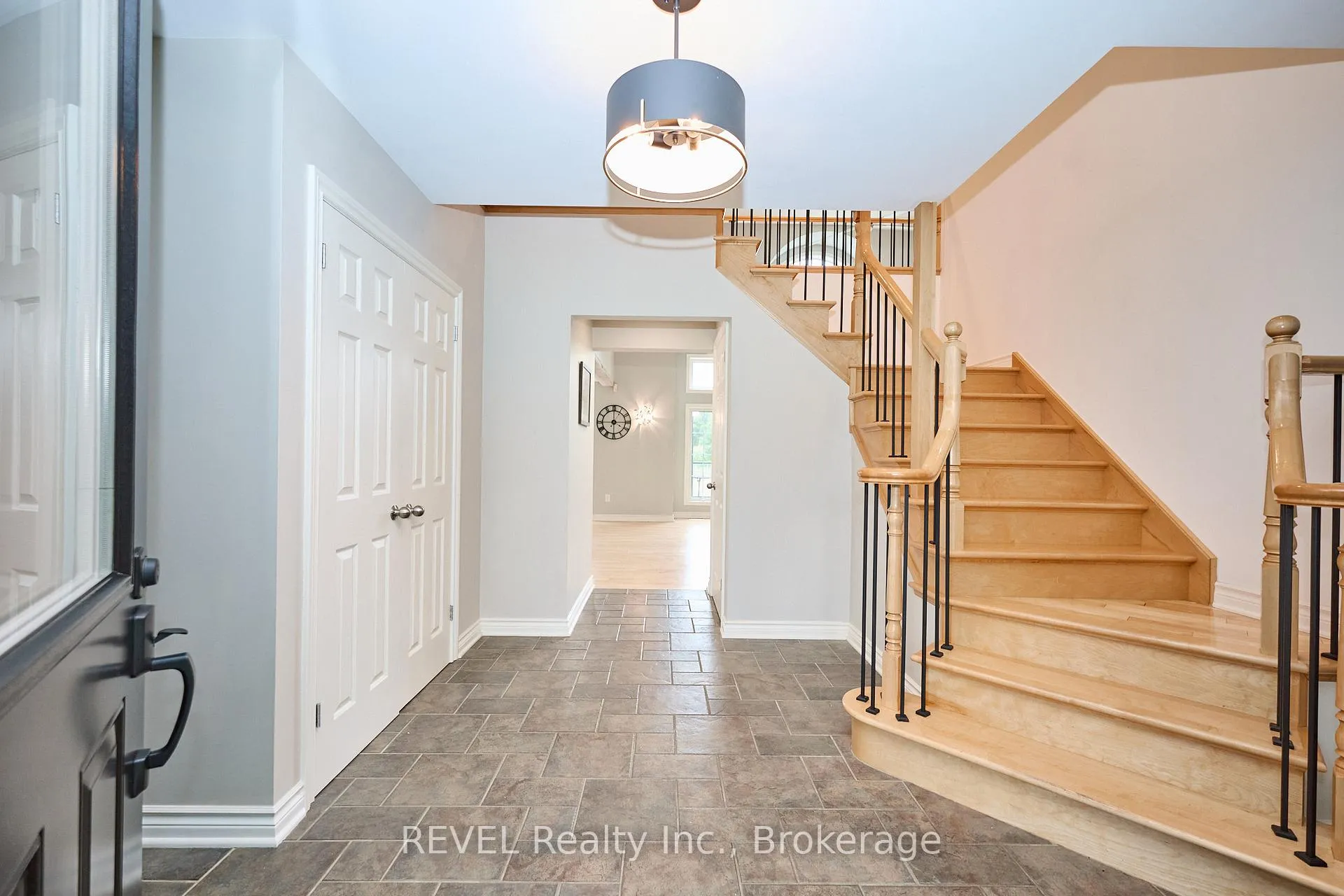 Photo 11 of 717 Metler Road, Pelham, North Pelham — HOMEH