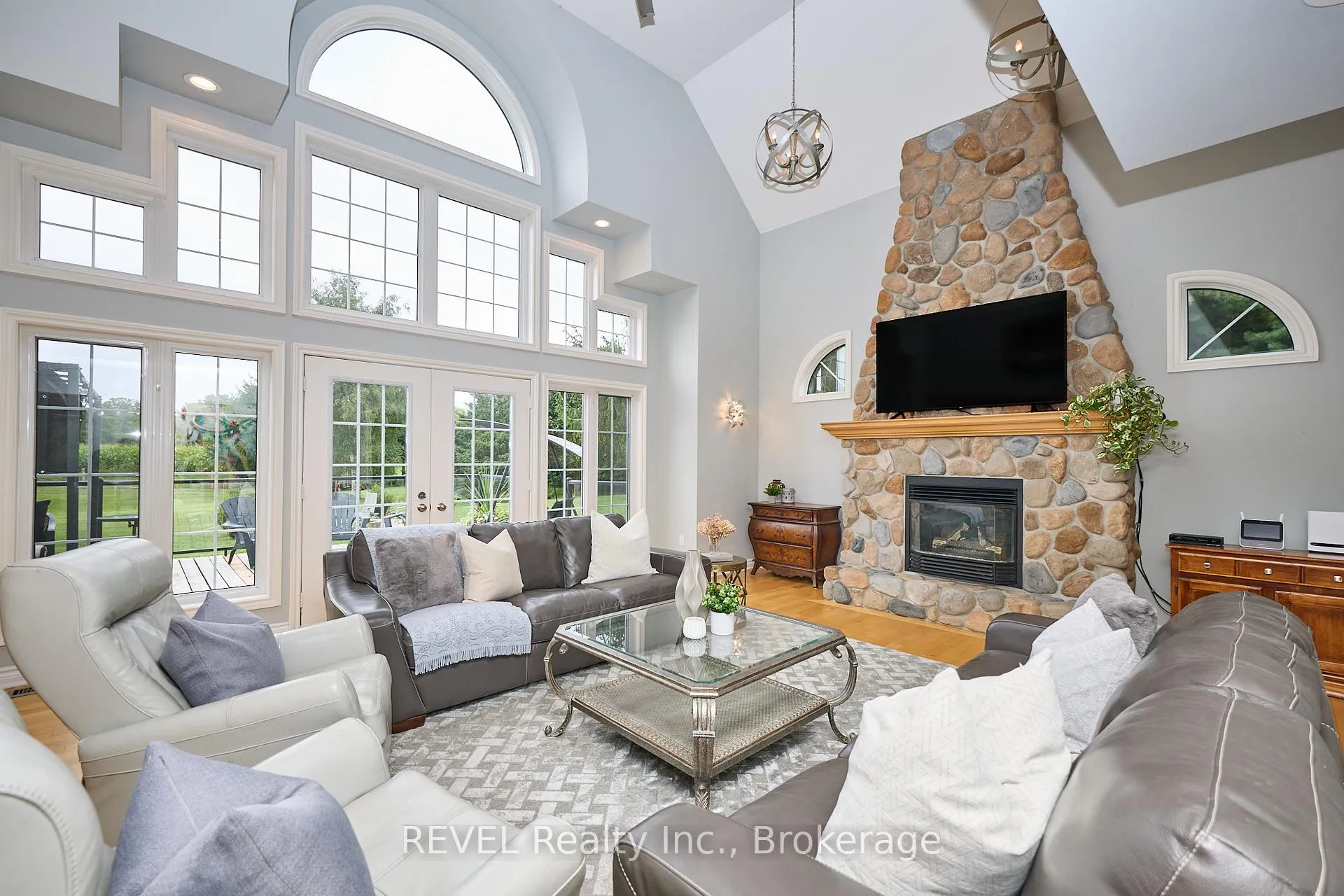 Photo 12 of 717 Metler Road, Pelham, North Pelham — HOMEH