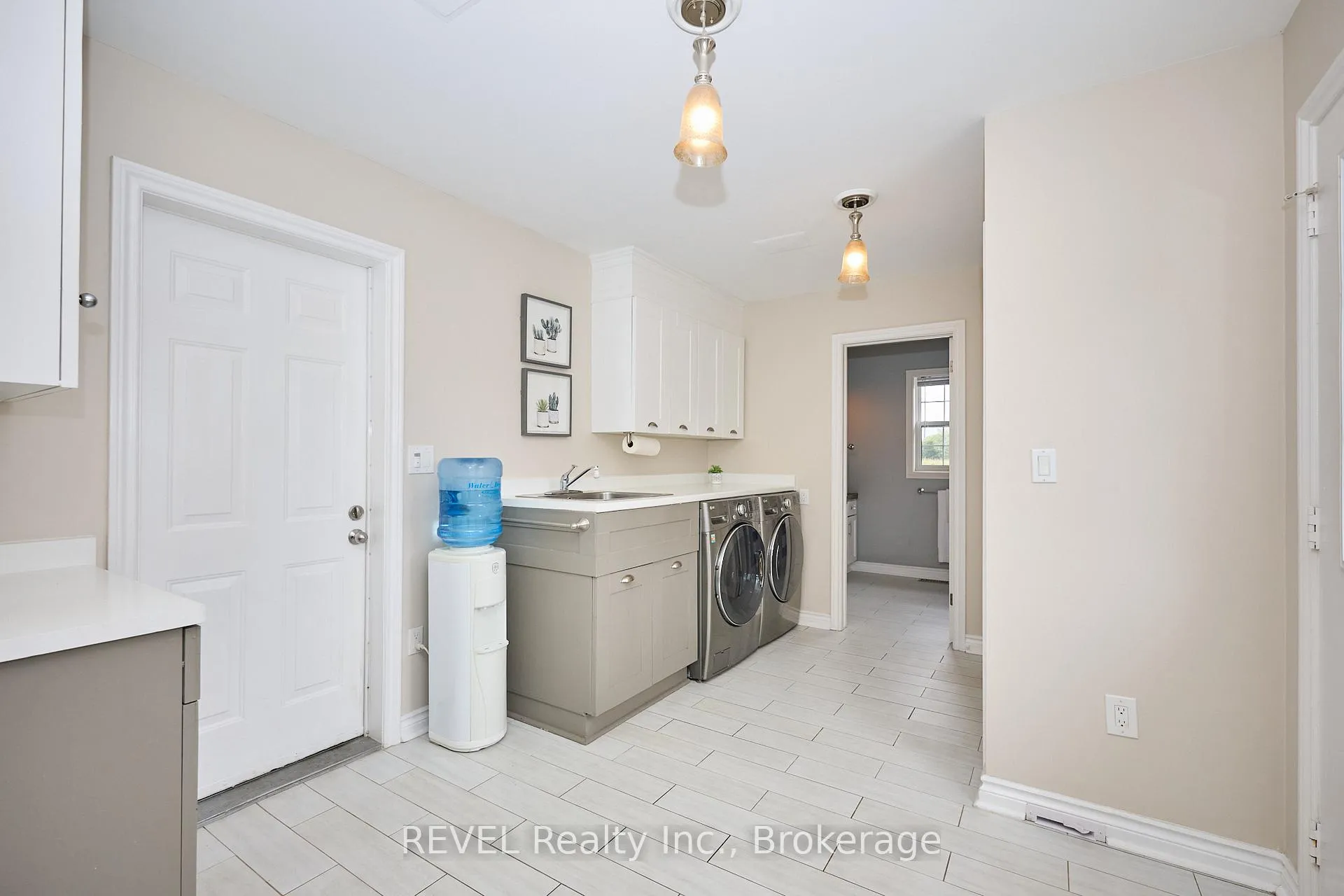 Photo 21 of 717 Metler Road, Pelham, North Pelham — HOMEH