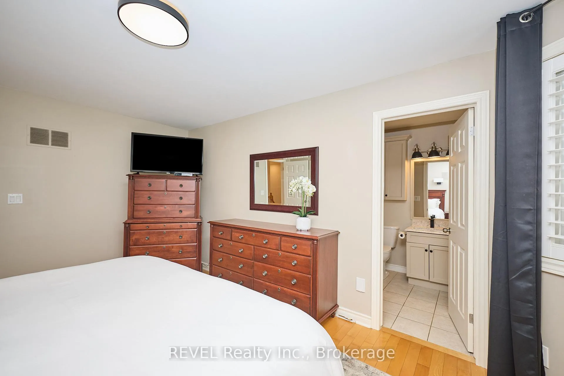 Photo 28 of 717 Metler Road, Pelham, North Pelham — HOMEH