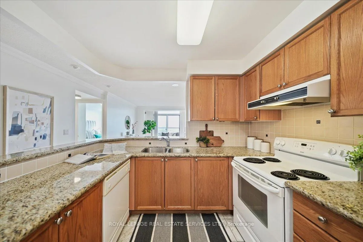 Photo 7 of Unit 1509, 1000 The Esplanade N, Pickering, Town Centre — HOMEH