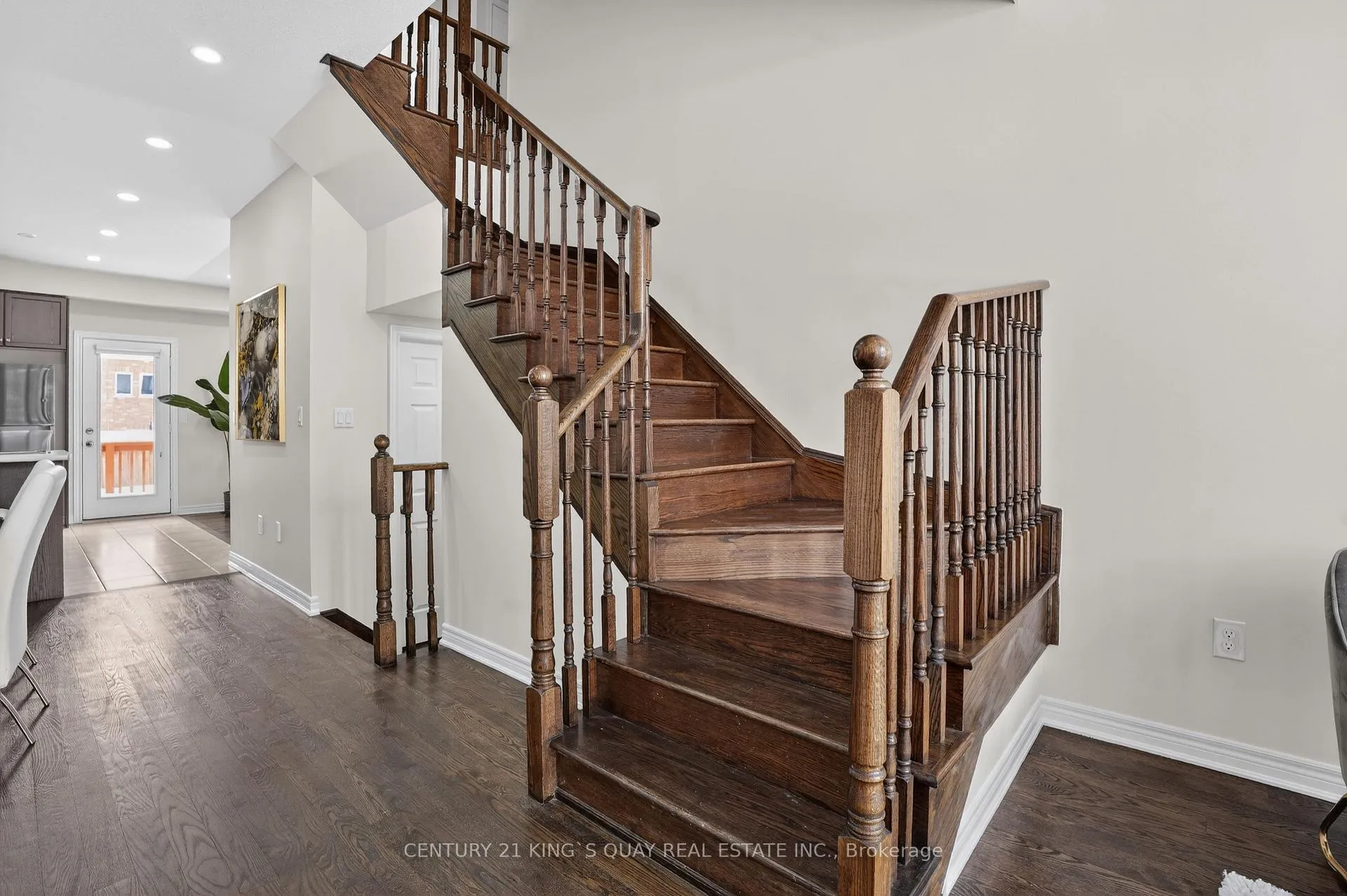 Photo 10 of 9 John Moore Road, East Gwillimbury, Sharon — HOMEH