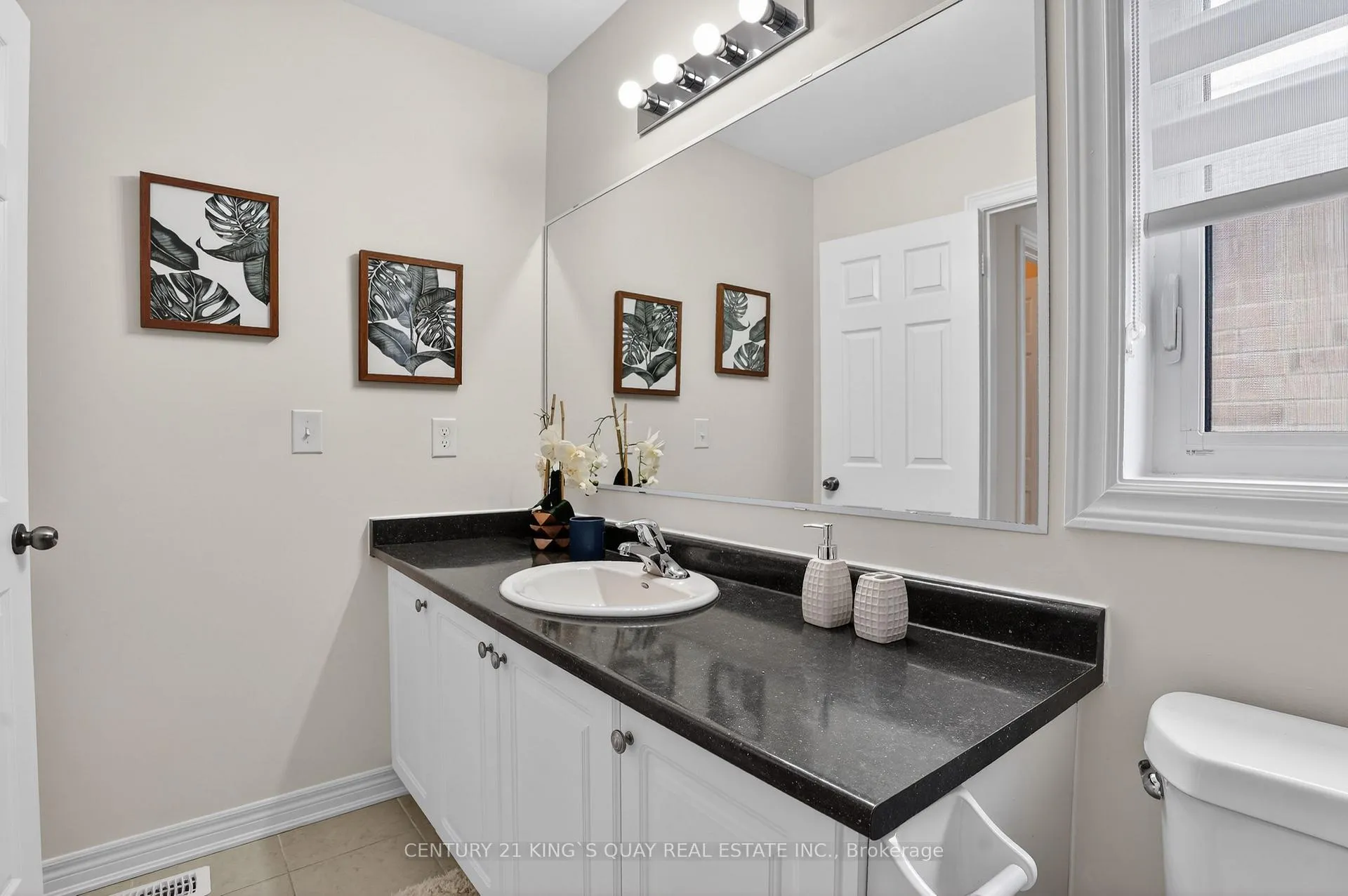 Photo 15 of 9 John Moore Road, East Gwillimbury, Sharon — HOMEH