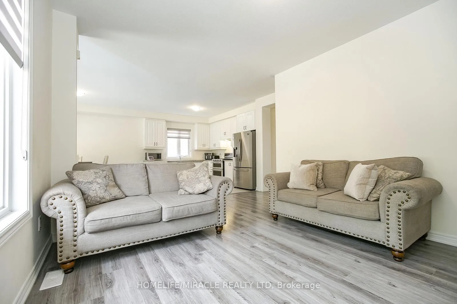 Photo 9 of 131 Kingsmere Crescent, New Tecumseth, Alliston — HOMEH