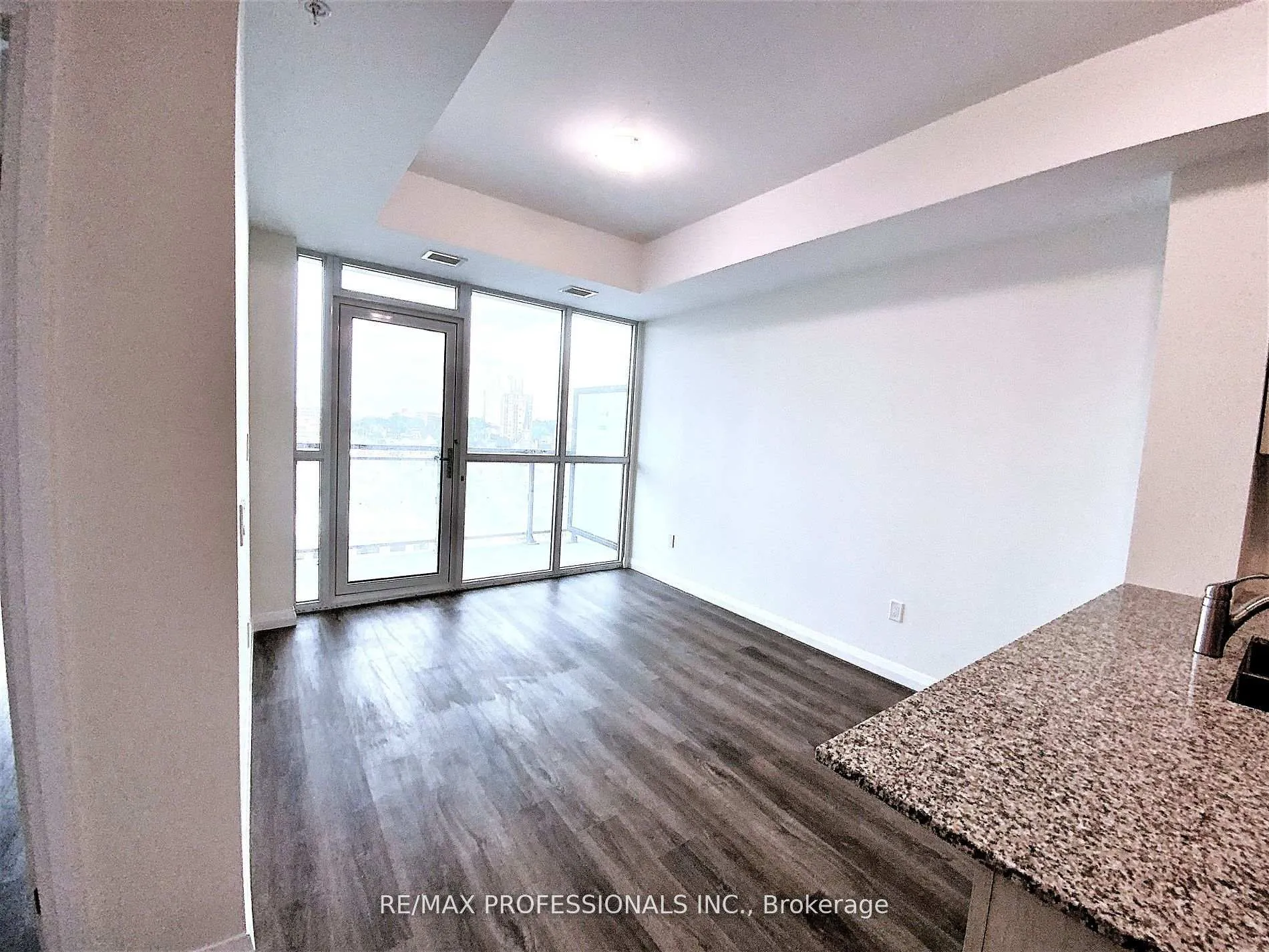 Photo 5 of Unit 903, 60 Charles Street W, Kitchener — HOMEH