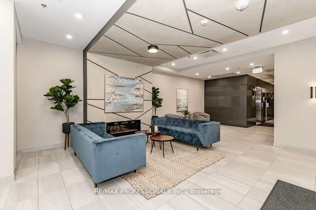 Photo 13 of Unit 903, 60 Charles Street W, Kitchener — HOMEH