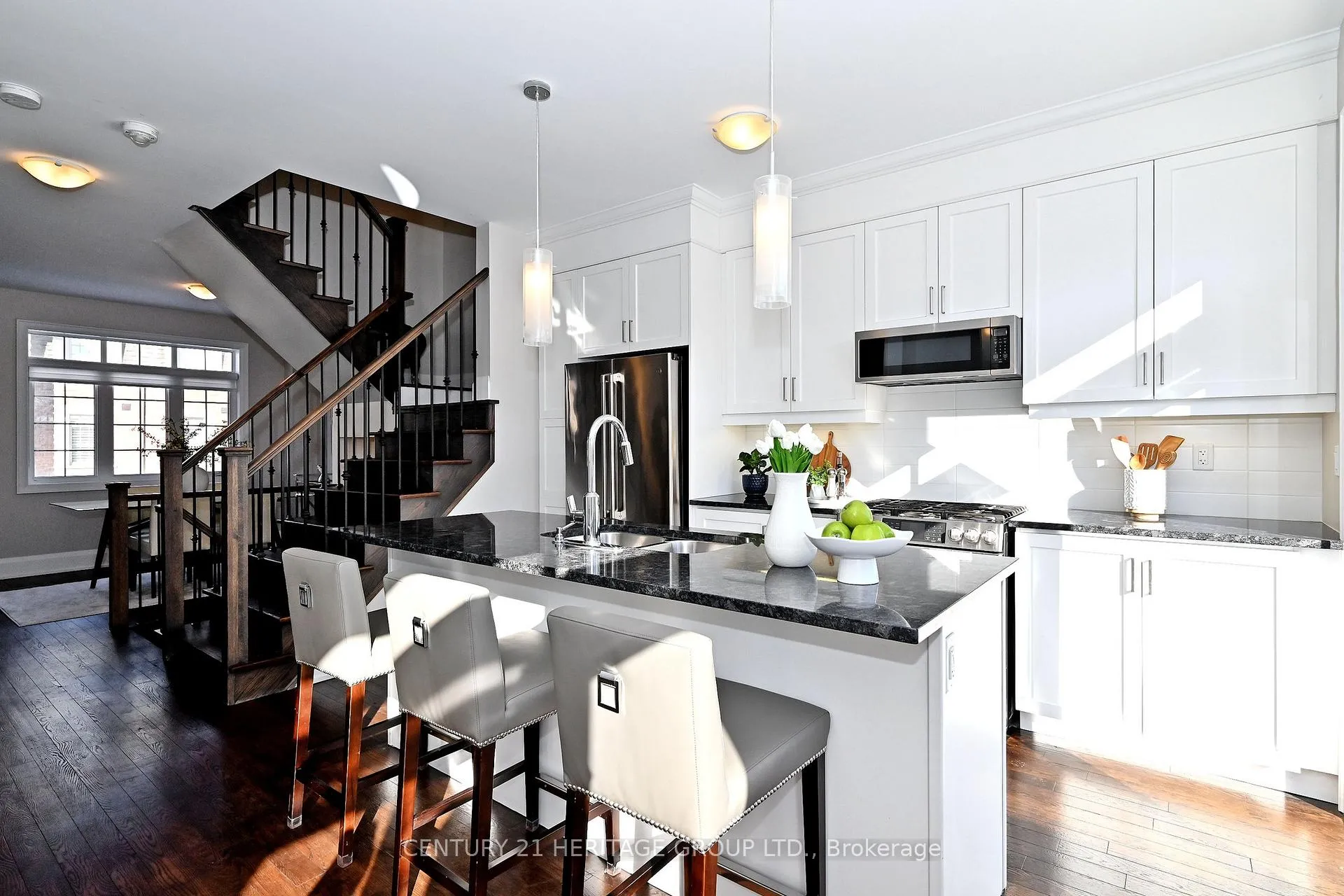 Photo 14 of 9 Ingleside Street, Vaughan, East Woodbridge — HOMEH